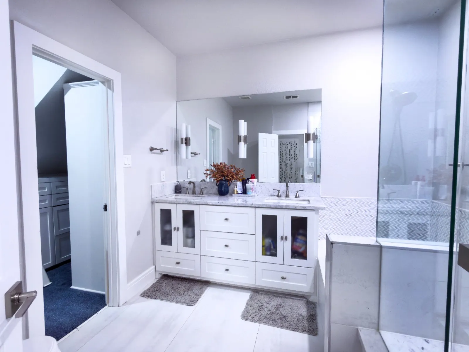 Single Family Residence For Rent in Collin County , 7906 Thorneywood Road, Plano, Texas 75024, 4 Bedrooms, 3 Bathrooms, 2 Garage spaces, 3,300 Sqft, built in 2000, Price $3,400, mls#21352268, Real Estate Agent in Plano, Homes For Rent in Collin county, Homes For Rent in Plano, Realtor in Plano Texas, Real Estate Brokerage Independent Realty Texas, Luminita Cordes Realtor