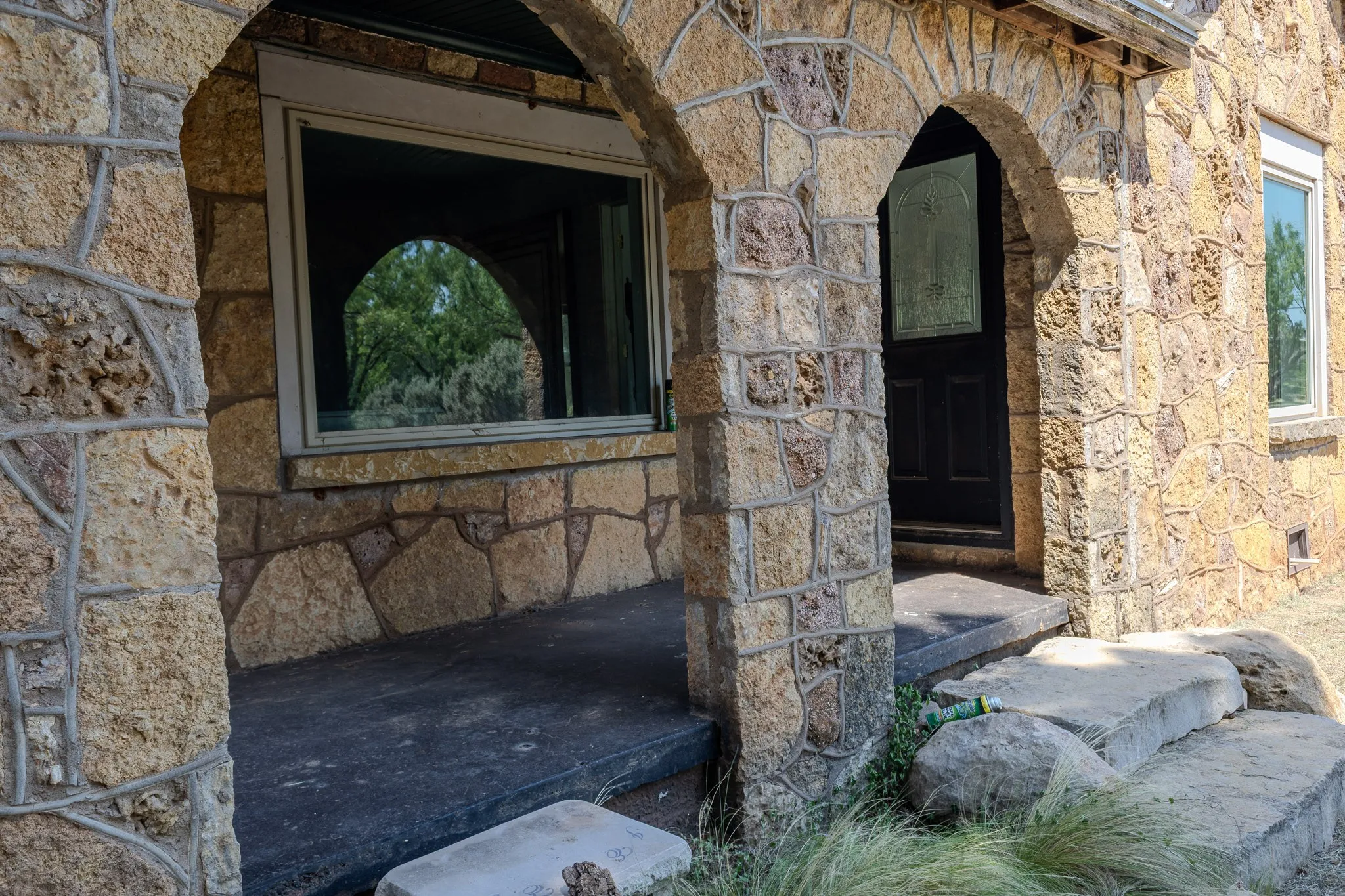 Single Family Residence For Sale in Taylor County , 4509 Curry Lane, Abilene, Texas 79606, 2 Bedroom, 2 Bathroom, 2 Garage spaces, 1,104 Sqft, built in 1937, mls#21352671, Real Estate Agent in Abilene, Homes For Sale in Taylor county, Homes For Sale in Abilene, Realtor in Abilene Texas, Real Estate Brokerage Independent Realty Texas, Luminita Cordes Realtor