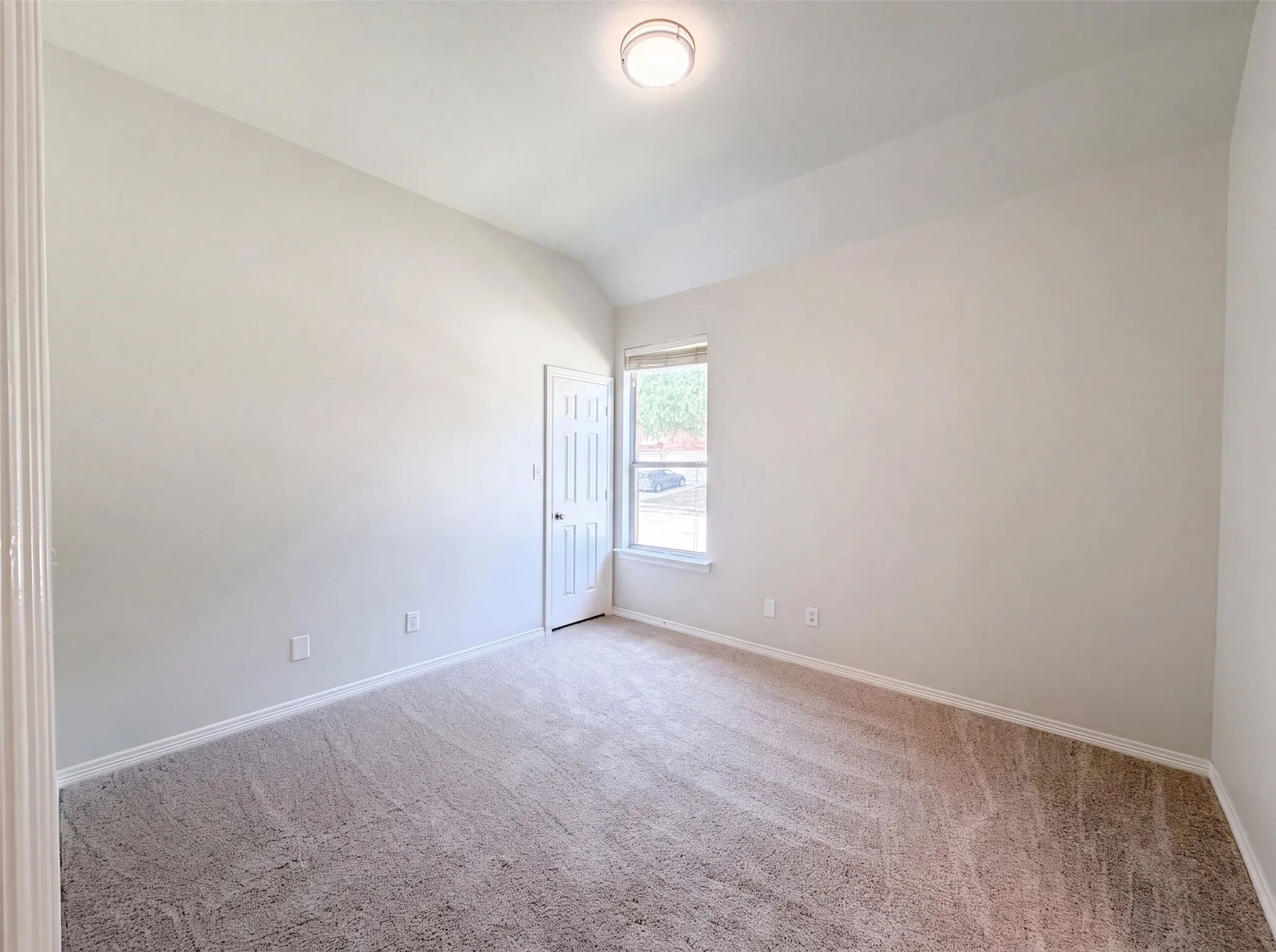 Single Family Residence For Sale in Denton County , 1221 Old Oak Trail, Flower Mound, Texas 75028, 4 Bedroom, 3 Bathroom, 2 Garage spaces, 2,630 Sqft, built in 1999, mls#21352669, Real Estate Agent in Flower Mound, Homes For Sale in Denton county, Homes For Sale in Flower Mound, Realtor in Flower Mound Texas, Real Estate Brokerage Independent Realty Texas, Luminita Cordes Realtor