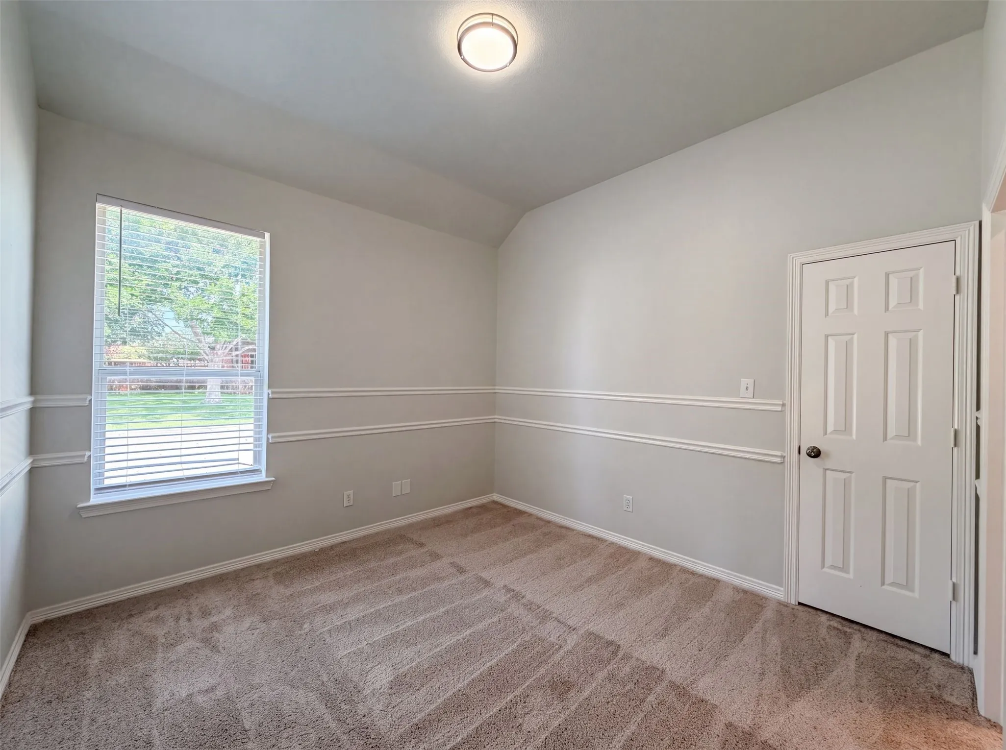 Single Family Residence For Sale in Denton County , 1221 Old Oak Trail, Flower Mound, Texas 75028, 4 Bedroom, 3 Bathroom, 2 Garage spaces, 2,630 Sqft, built in 1999, mls#21352669, Real Estate Agent in Flower Mound, Homes For Sale in Denton county, Homes For Sale in Flower Mound, Realtor in Flower Mound Texas, Real Estate Brokerage Independent Realty Texas, Luminita Cordes Realtor