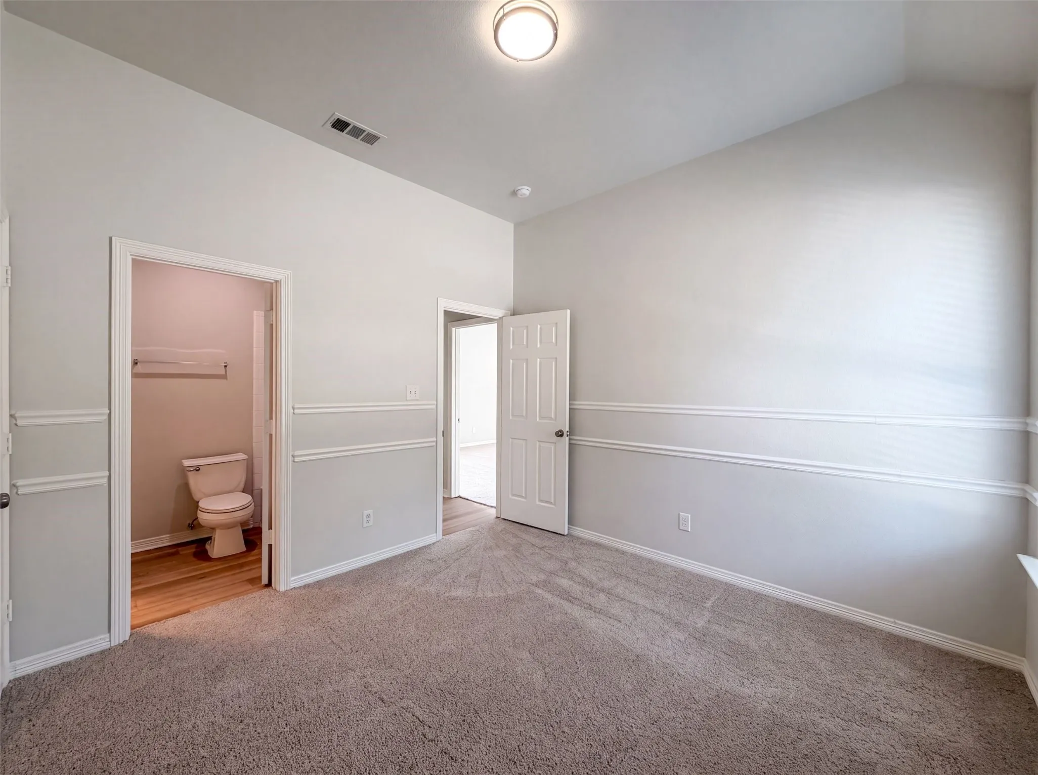 Single Family Residence For Sale in Denton County , 1221 Old Oak Trail, Flower Mound, Texas 75028, 4 Bedroom, 3 Bathroom, 2 Garage spaces, 2,630 Sqft, built in 1999, mls#21352669, Real Estate Agent in Flower Mound, Homes For Sale in Denton county, Homes For Sale in Flower Mound, Realtor in Flower Mound Texas, Real Estate Brokerage Independent Realty Texas, Luminita Cordes Realtor