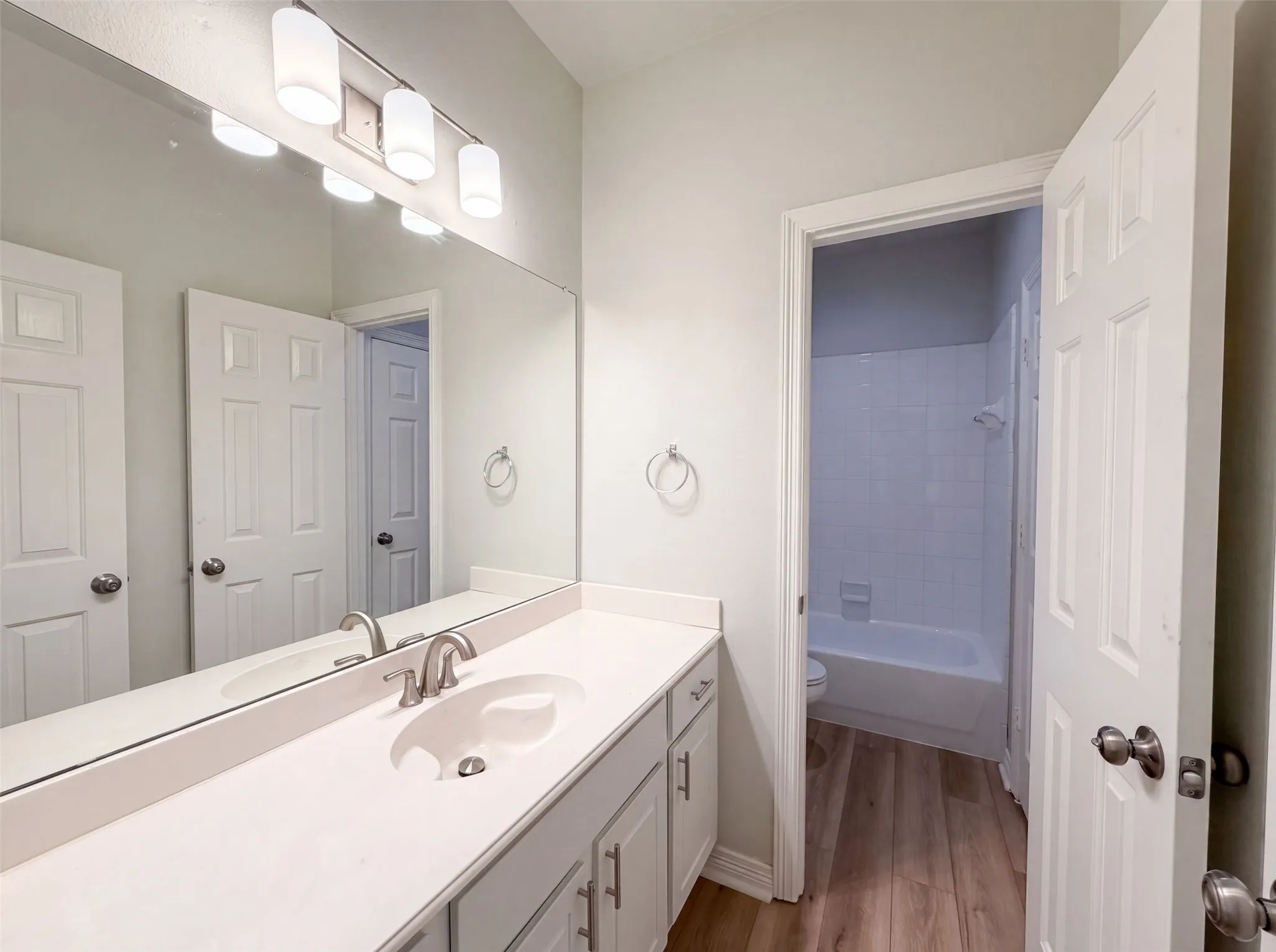 Single Family Residence For Sale in Denton County , 1221 Old Oak Trail, Flower Mound, Texas 75028, 4 Bedroom, 3 Bathroom, 2 Garage spaces, 2,630 Sqft, built in 1999, mls#21352669, Real Estate Agent in Flower Mound, Homes For Sale in Denton county, Homes For Sale in Flower Mound, Realtor in Flower Mound Texas, Real Estate Brokerage Independent Realty Texas, Luminita Cordes Realtor
