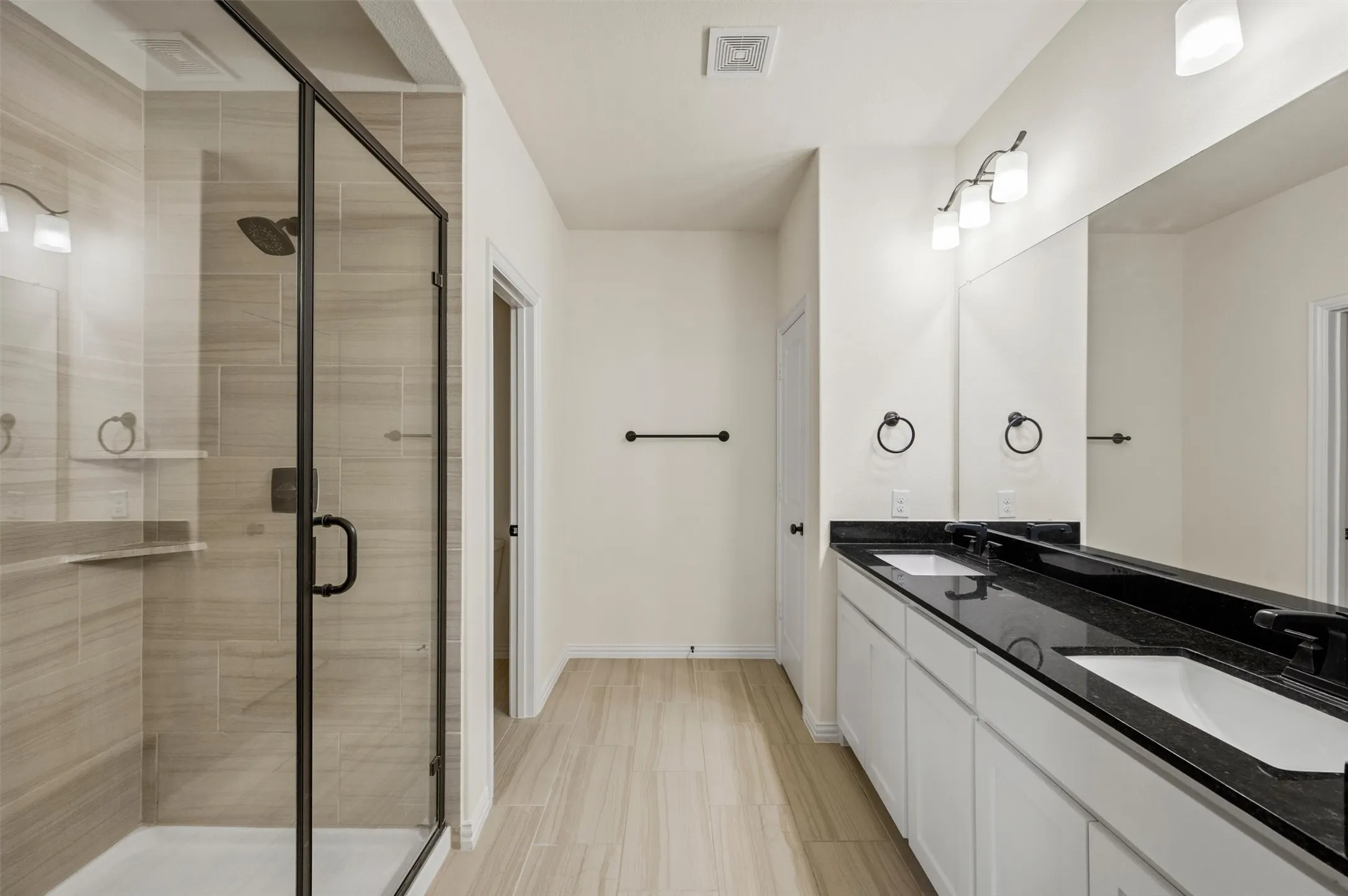 Townhouse For Sale in Tarrant County , 4277 Snow Goose Trail, Arlington, Texas 76005, 3 Bedroom, 3 Bathroom, 2 Garage spaces, 1,690 Sqft, built in 2018, mls#21350213, Real Estate Agent in Arlington, Homes For Sale in Tarrant county, Homes For Sale in Arlington, Realtor in Arlington Texas, Real Estate Brokerage Independent Realty Texas, Luminita Cordes Realtor