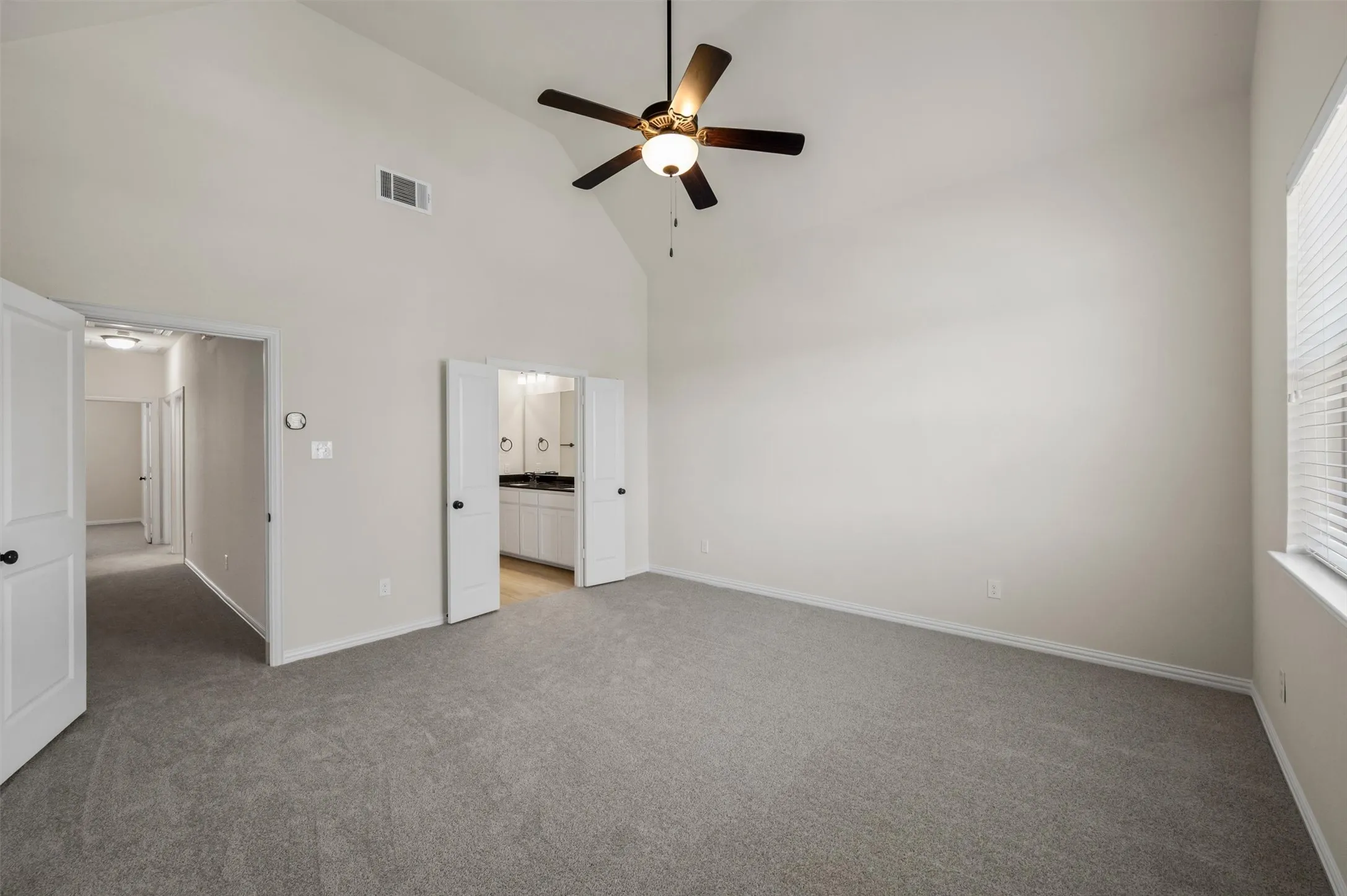 Townhouse For Sale in Tarrant County , 4277 Snow Goose Trail, Arlington, Texas 76005, 3 Bedroom, 3 Bathroom, 2 Garage spaces, 1,690 Sqft, built in 2018, mls#21350213, Real Estate Agent in Arlington, Homes For Sale in Tarrant county, Homes For Sale in Arlington, Realtor in Arlington Texas, Real Estate Brokerage Independent Realty Texas, Luminita Cordes Realtor