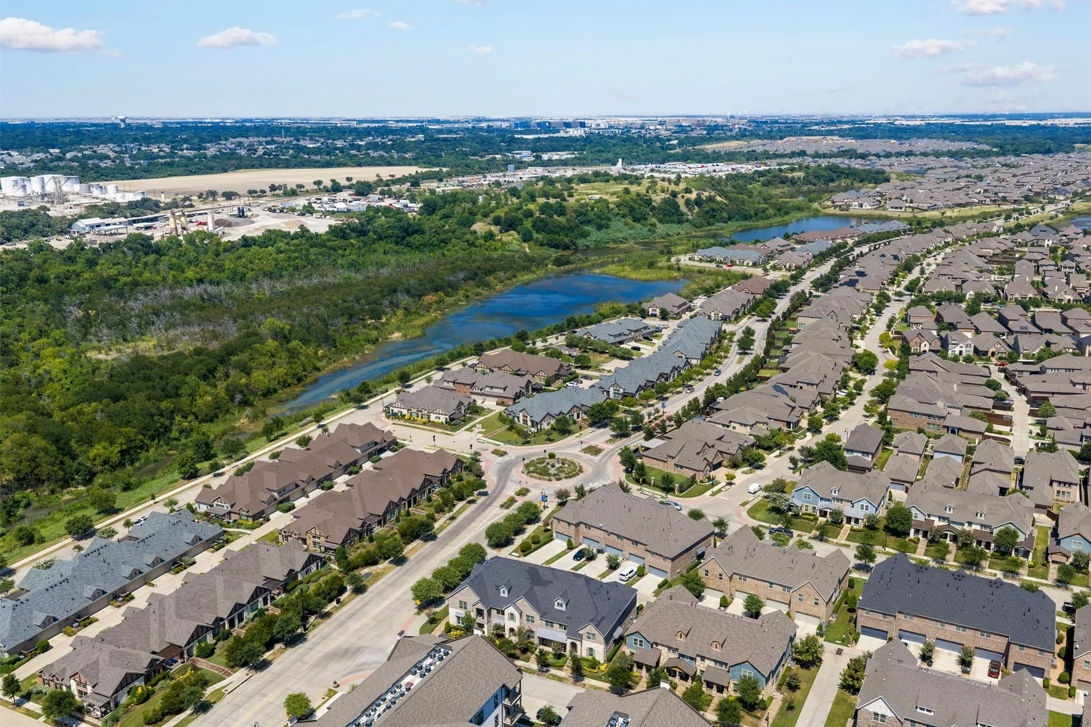 Townhouse For Sale in Tarrant County , 4277 Snow Goose Trail, Arlington, Texas 76005, 3 Bedroom, 3 Bathroom, 2 Garage spaces, 1,690 Sqft, built in 2018, mls#21350213, Real Estate Agent in Arlington, Homes For Sale in Tarrant county, Homes For Sale in Arlington, Realtor in Arlington Texas, Real Estate Brokerage Independent Realty Texas, Luminita Cordes Realtor