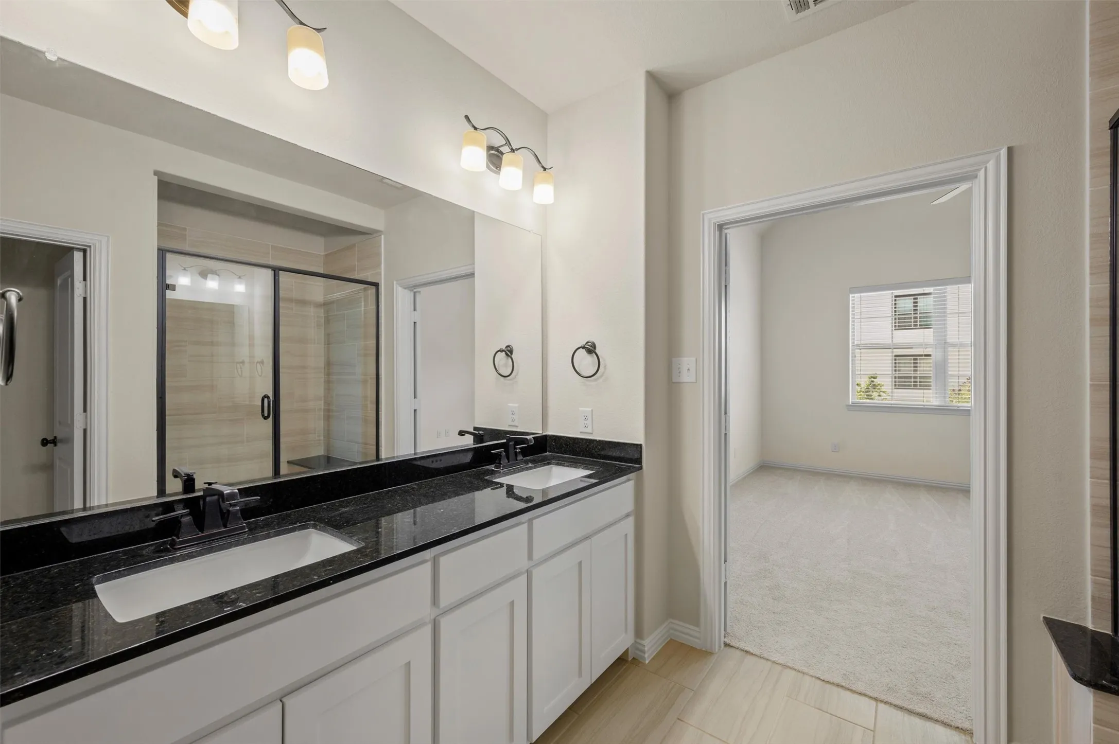Townhouse For Sale in Tarrant County , 4277 Snow Goose Trail, Arlington, Texas 76005, 3 Bedroom, 3 Bathroom, 2 Garage spaces, 1,690 Sqft, built in 2018, mls#21350213, Real Estate Agent in Arlington, Homes For Sale in Tarrant county, Homes For Sale in Arlington, Realtor in Arlington Texas, Real Estate Brokerage Independent Realty Texas, Luminita Cordes Realtor
