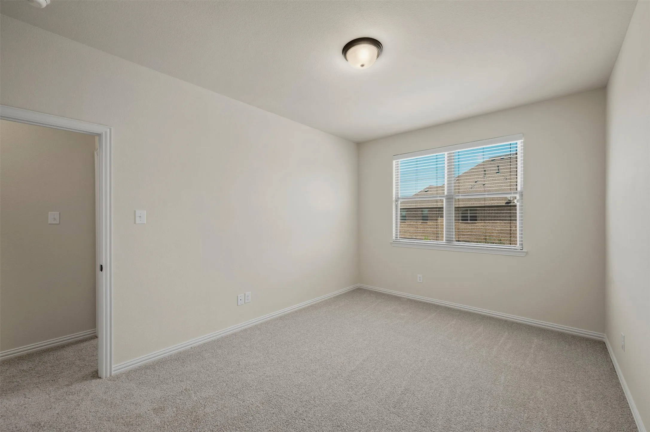 Townhouse For Sale in Tarrant County , 4277 Snow Goose Trail, Arlington, Texas 76005, 3 Bedroom, 3 Bathroom, 2 Garage spaces, 1,690 Sqft, built in 2018, mls#21350213, Real Estate Agent in Arlington, Homes For Sale in Tarrant county, Homes For Sale in Arlington, Realtor in Arlington Texas, Real Estate Brokerage Independent Realty Texas, Luminita Cordes Realtor