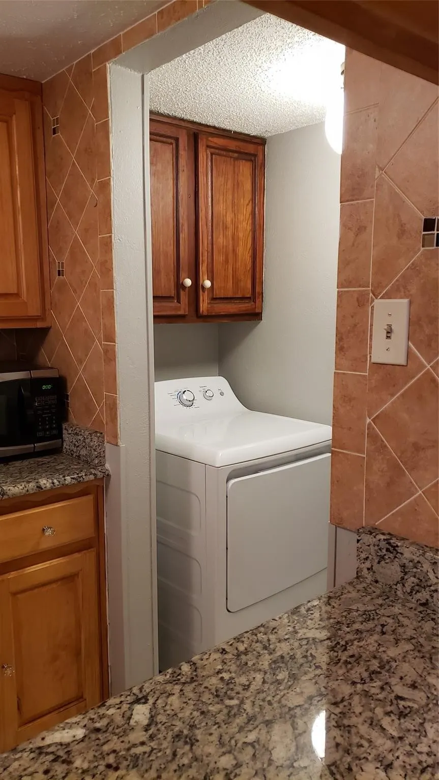 Condominium For Rent in Dallas County , 11311 Audelia Road 175, Dallas, Texas 75243, 2 Bedroom, 3 Bathroom, Garage spaces, 1,054 Sqft, built in 1981, mls#21348293, Real Estate Agent in Dallas, Homes For Rent in Dallas county, Homes For Rent in Dallas, Realtor in Dallas Texas, Real Estate Brokerage Independent Realty Texas, Luminita Cordes Realtor