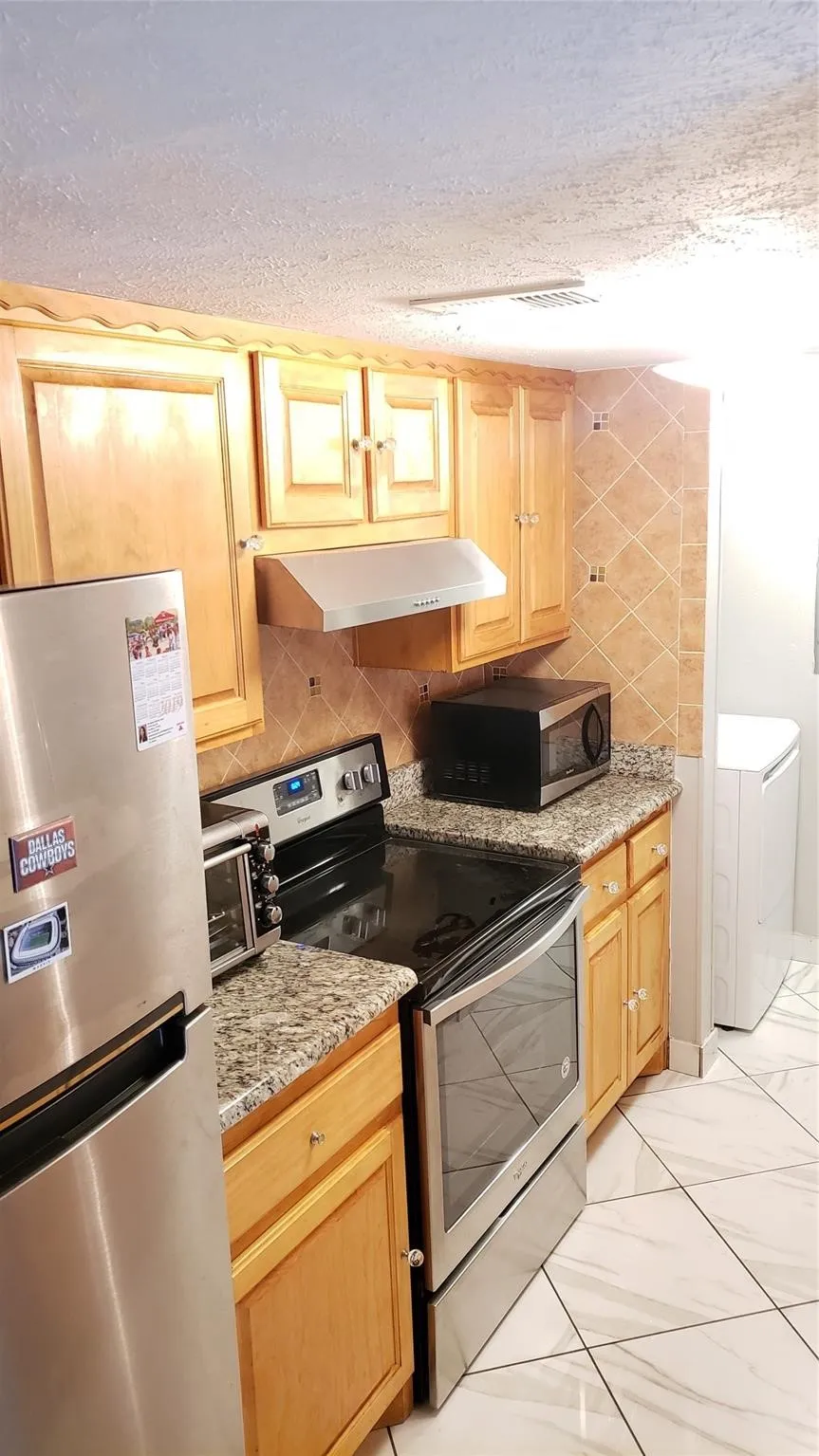 Condominium For Rent in Dallas County , 11311 Audelia Road 175, Dallas, Texas 75243, 2 Bedroom, 3 Bathroom, Garage spaces, 1,054 Sqft, built in 1981, mls#21348293, Real Estate Agent in Dallas, Homes For Rent in Dallas county, Homes For Rent in Dallas, Realtor in Dallas Texas, Real Estate Brokerage Independent Realty Texas, Luminita Cordes Realtor