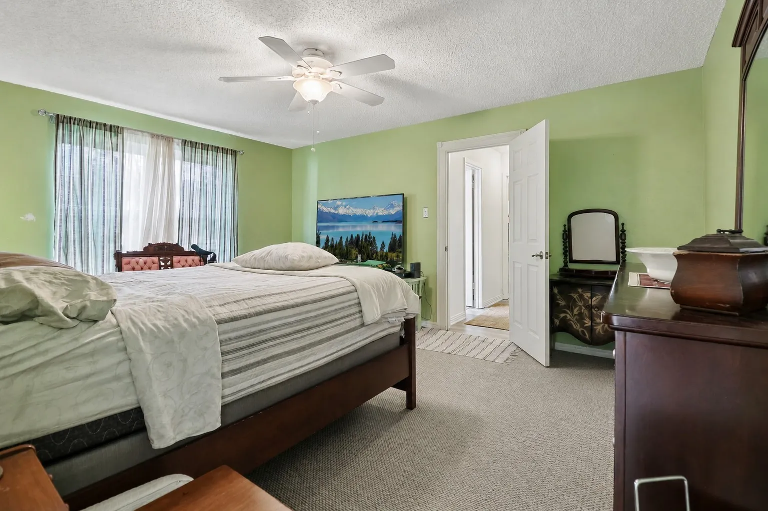 Single Family Residence For Sale in Tarrant County , 6408 San Juan Avenue, Fort Worth, Texas 76133, 3 Bedroom, 2 Bathroom, 2 Garage spaces, 1,831 Sqft, built in 1974, mls#21352635, Real Estate Agent in Fort Worth, Homes For Sale in Tarrant county, Homes For Sale in Fort Worth, Realtor in Fort Worth Texas, Real Estate Brokerage Independent Realty Texas, Luminita Cordes Realtor