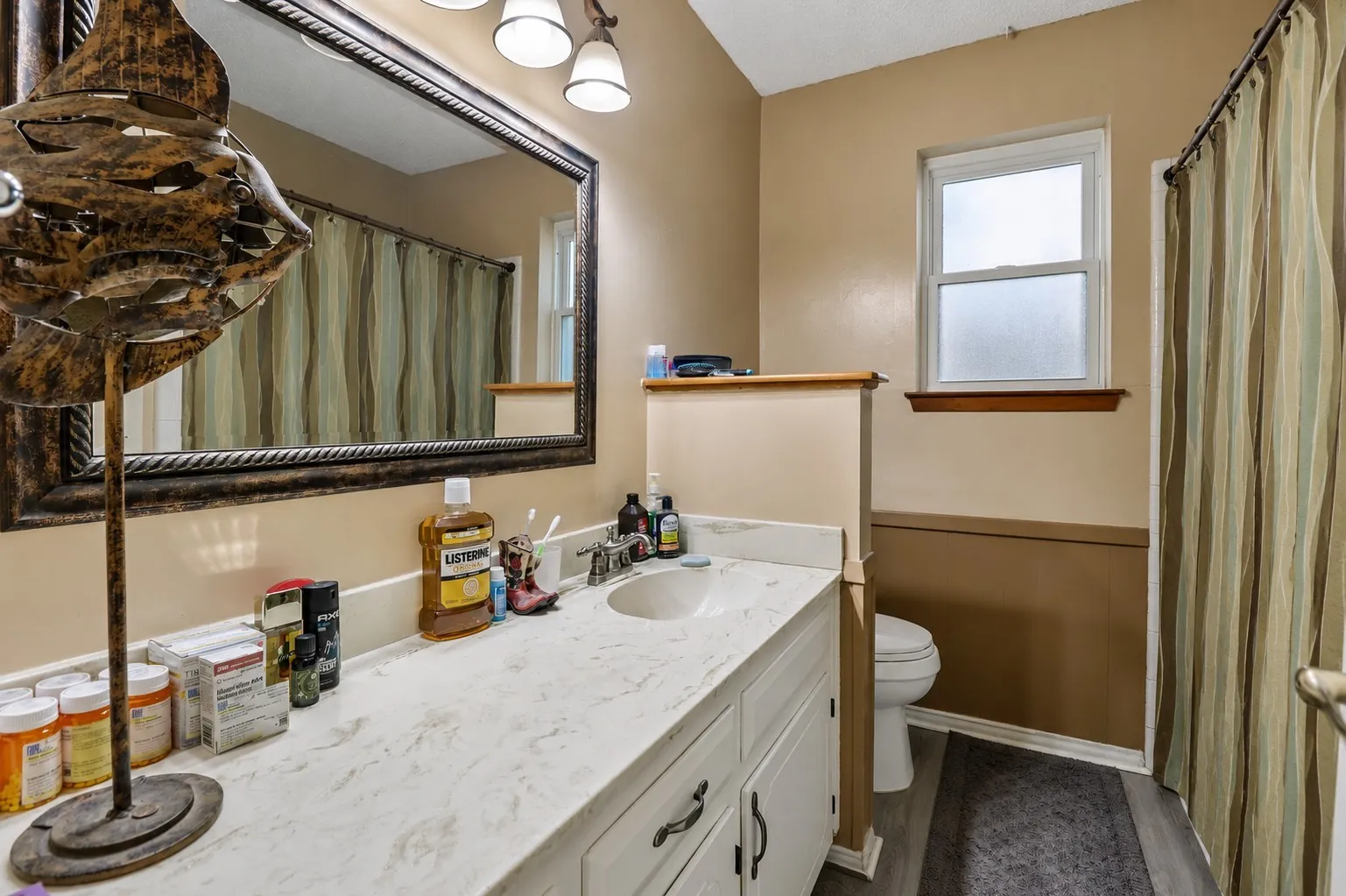 Single Family Residence For Sale in Tarrant County , 6408 San Juan Avenue, Fort Worth, Texas 76133, 3 Bedroom, 2 Bathroom, 2 Garage spaces, 1,831 Sqft, built in 1974, mls#21352635, Real Estate Agent in Fort Worth, Homes For Sale in Tarrant county, Homes For Sale in Fort Worth, Realtor in Fort Worth Texas, Real Estate Brokerage Independent Realty Texas, Luminita Cordes Realtor