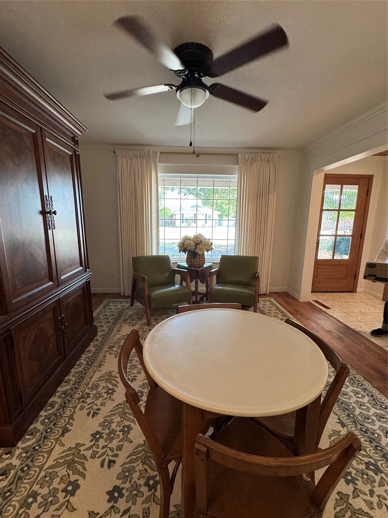 Single Family Residence For Sale in Hardeman County , 605 W 9th Street, Quanah, Texas 79252, 3 Bedroom, 3 Bathroom, 2 Garage spaces, 2,150 Sqft, built in 1965, mls#21352693, Real Estate Agent in Quanah, Homes For Sale in Hardeman county, Homes For Sale in Quanah, Realtor in Quanah Texas, Real Estate Brokerage Independent Realty Texas, Luminita Cordes Realtor