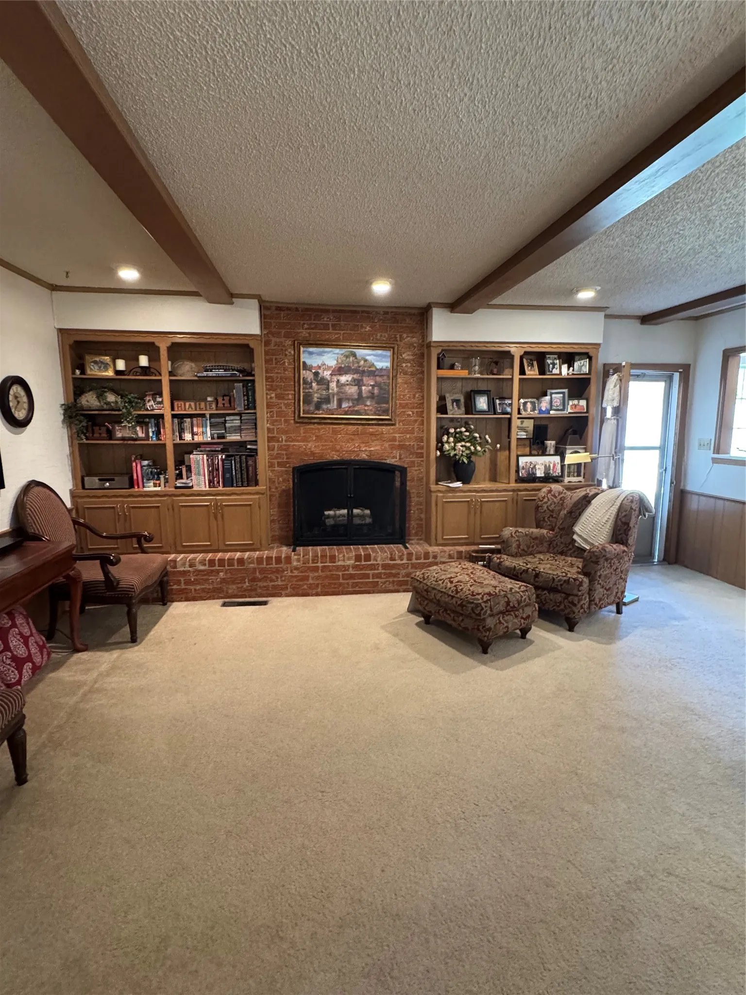 Single Family Residence For Sale in Hardeman County , 605 W 9th Street, Quanah, Texas 79252, 3 Bedroom, 3 Bathroom, 2 Garage spaces, 2,150 Sqft, built in 1965, mls#21352693, Real Estate Agent in Quanah, Homes For Sale in Hardeman county, Homes For Sale in Quanah, Realtor in Quanah Texas, Real Estate Brokerage Independent Realty Texas, Luminita Cordes Realtor