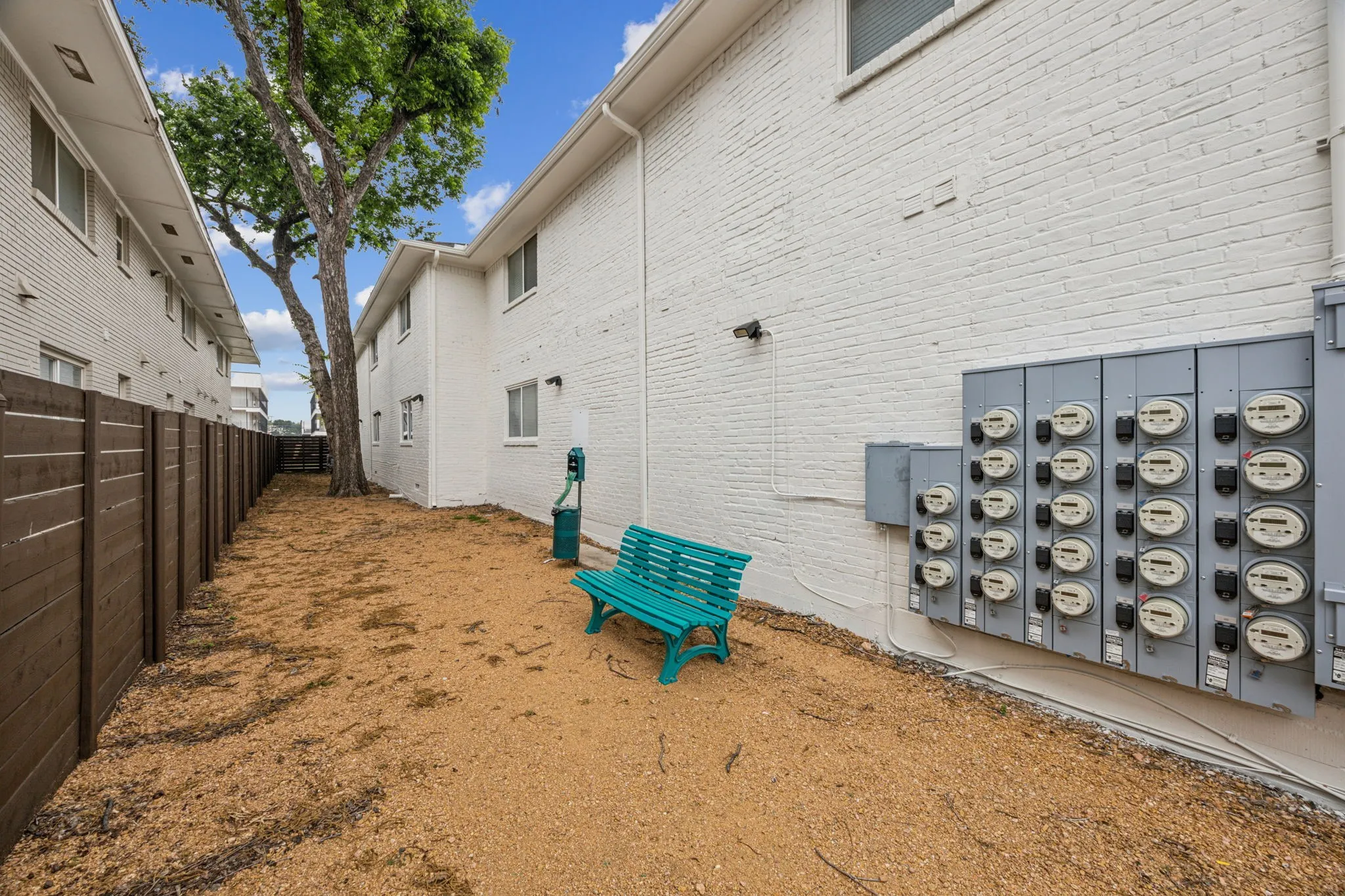 Apartment For Rent in Dallas County , 5018 San Jacinto Street 210, Dallas, Texas 75206, 0, 1 Bathroom, Garage spaces, 387 Sqft, built in 1956, mls#21352685, Real Estate Agent in Dallas, Homes For Rent in Dallas county, Homes For Rent in Dallas, Realtor in Dallas Texas, Real Estate Brokerage Independent Realty Texas, Luminita Cordes Realtor
