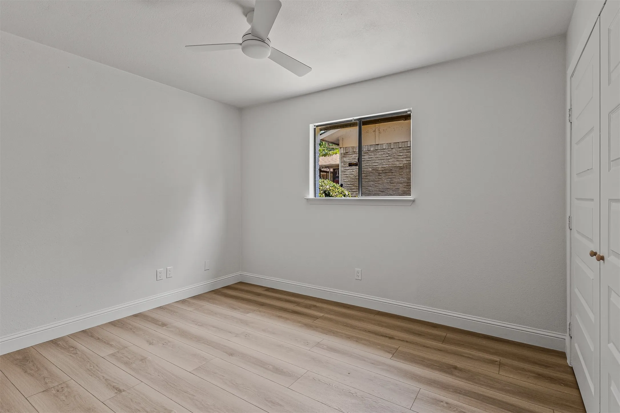 Single Family Residence For Sale in Dallas County , 3745 Blue Trace Lane, Farmers Branch, Texas 75244, 4 Bedroom, 2 Bathroom, 2 Garage spaces, 1,885 Sqft, built in 1969, mls#21352615, Real Estate Agent in Farmers Branch, Homes For Sale in Dallas county, Homes For Sale in Farmers Branch, Realtor in Farmers Branch Texas, Real Estate Brokerage Independent Realty Texas, Luminita Cordes Realtor