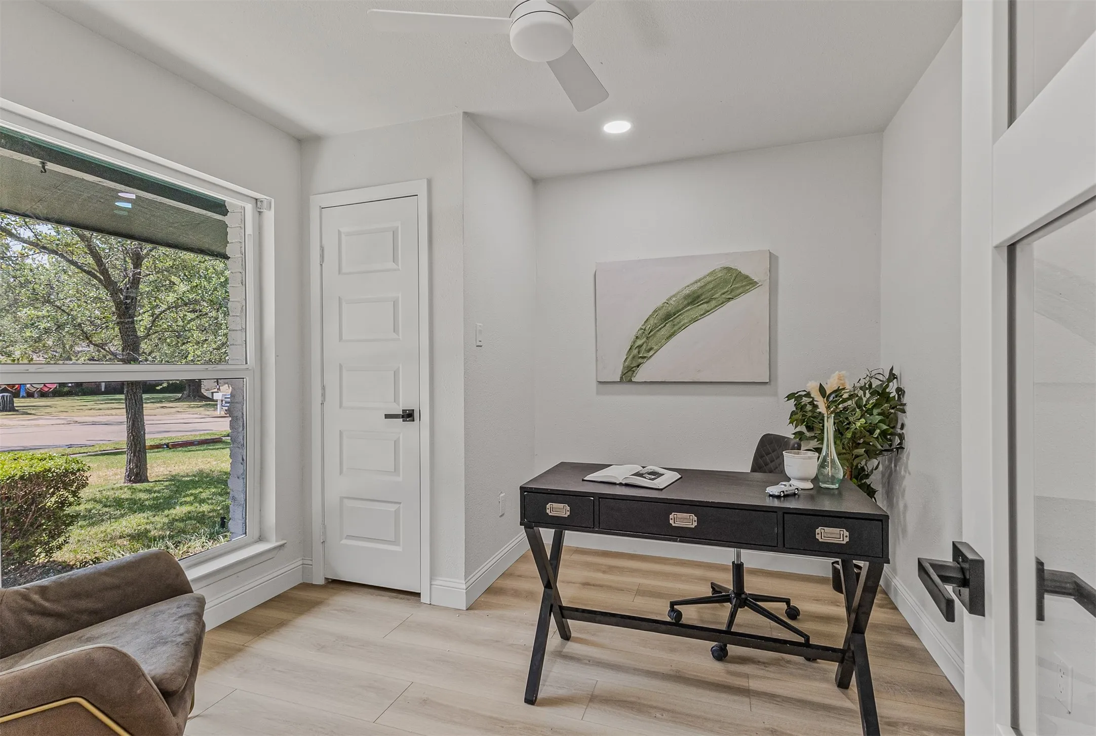 Single Family Residence For Sale in Dallas County , 3745 Blue Trace Lane, Farmers Branch, Texas 75244, 4 Bedroom, 2 Bathroom, 2 Garage spaces, 1,885 Sqft, built in 1969, mls#21352615, Real Estate Agent in Farmers Branch, Homes For Sale in Dallas county, Homes For Sale in Farmers Branch, Realtor in Farmers Branch Texas, Real Estate Brokerage Independent Realty Texas, Luminita Cordes Realtor