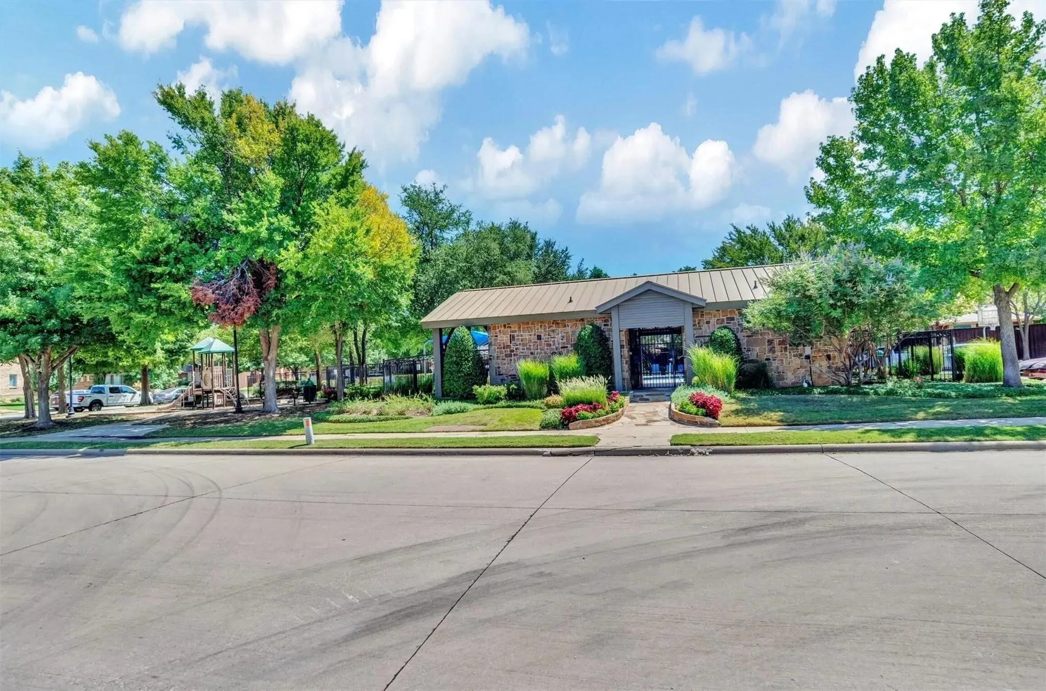 Single Family Residence For Rent in Collin County , 1601 Long Prairie Court, Allen, Texas 75002, 4 Bedroom, 3 Bathroom, 2 Garage spaces, 2,426 Sqft, built in 2002, mls#21352700, Real Estate Agent in Allen, Homes For Rent in Collin county, Homes For Rent in Allen, Realtor in Allen Texas, Real Estate Brokerage Independent Realty Texas, Luminita Cordes Realtor