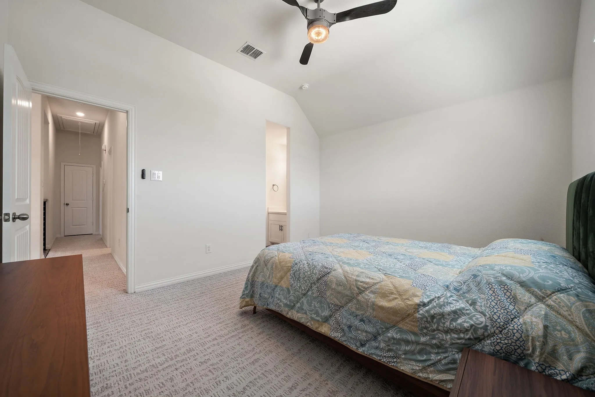 Single Family Residence For Sale in Tarrant County , 1484 Primrose Place, Haslet, Texas 76052, 5 Bedroom, 6 Bathroom, 2 Garage spaces, 3,863 Sqft, built in 2019, mls#21352699, Real Estate Agent in Haslet, Homes For Sale in Tarrant county, Homes For Sale in Haslet, Realtor in Haslet Texas, Real Estate Brokerage Independent Realty Texas, Luminita Cordes Realtor