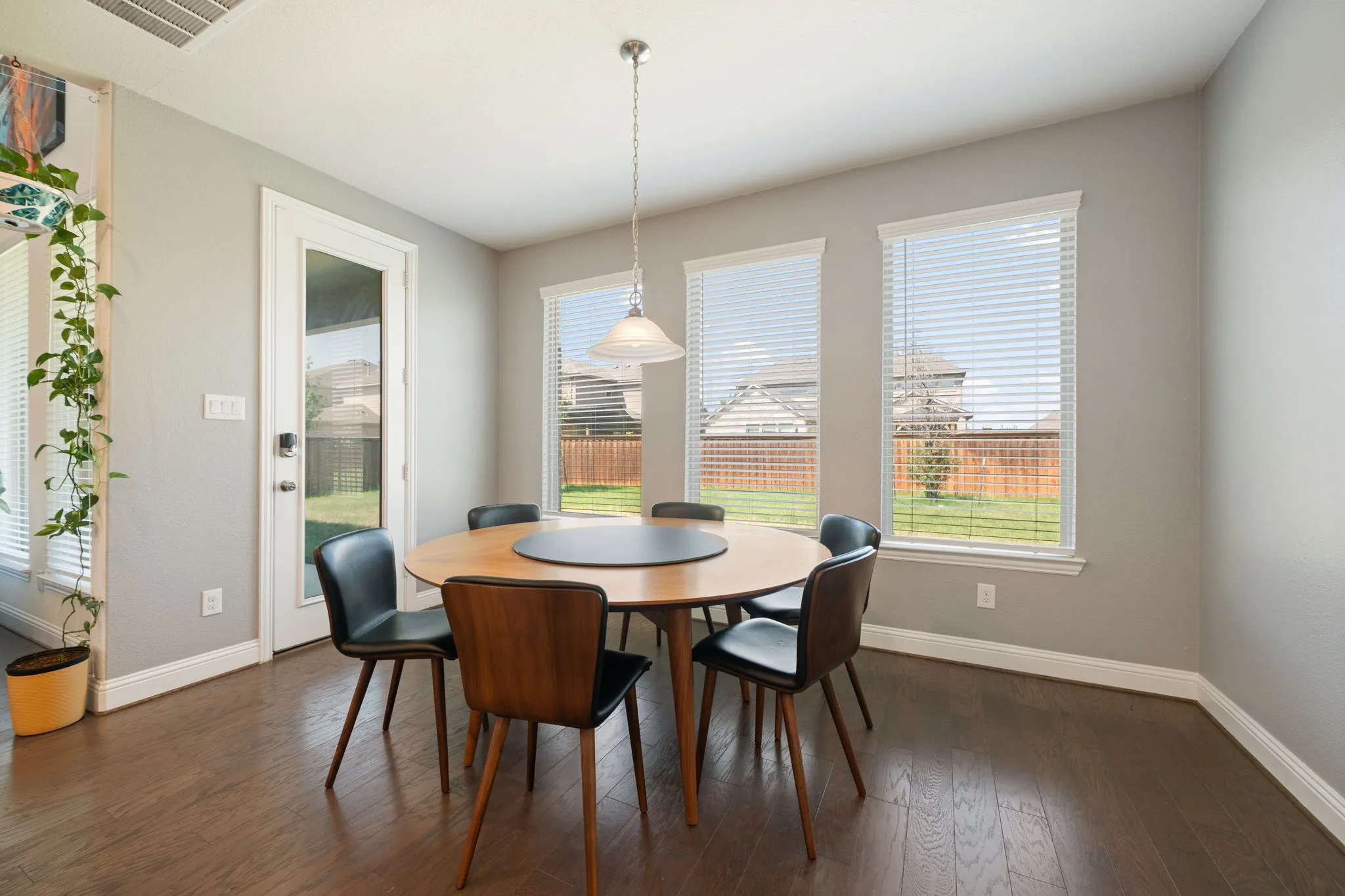 Single Family Residence For Sale in Tarrant County , 1484 Primrose Place, Haslet, Texas 76052, 5 Bedroom, 6 Bathroom, 2 Garage spaces, 3,863 Sqft, built in 2019, mls#21352699, Real Estate Agent in Haslet, Homes For Sale in Tarrant county, Homes For Sale in Haslet, Realtor in Haslet Texas, Real Estate Brokerage Independent Realty Texas, Luminita Cordes Realtor