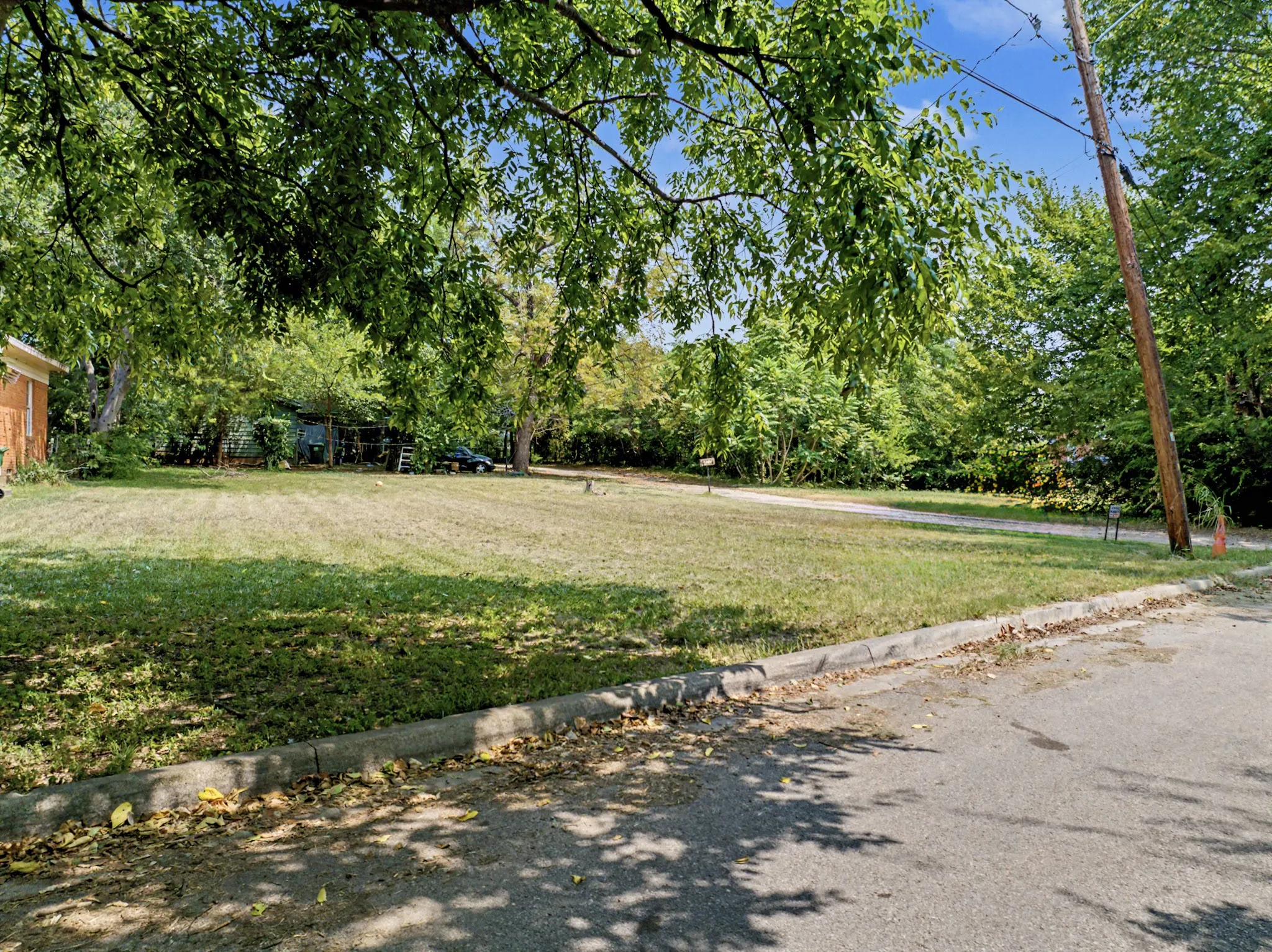 Unimproved Land For Sale in Dallas County , 3815 Higgins Avenue, Cockrell Hill, Texas 75211, 0, 0, Garage spaces, 0 Sqft, built in 0, mls#21350654, Real Estate Agent in Cockrell Hill, Homes For Sale in Dallas county, Homes For Sale in Cockrell Hill, Realtor in Cockrell Hill Texas, Real Estate Brokerage Independent Realty Texas, Luminita Cordes Realtor
