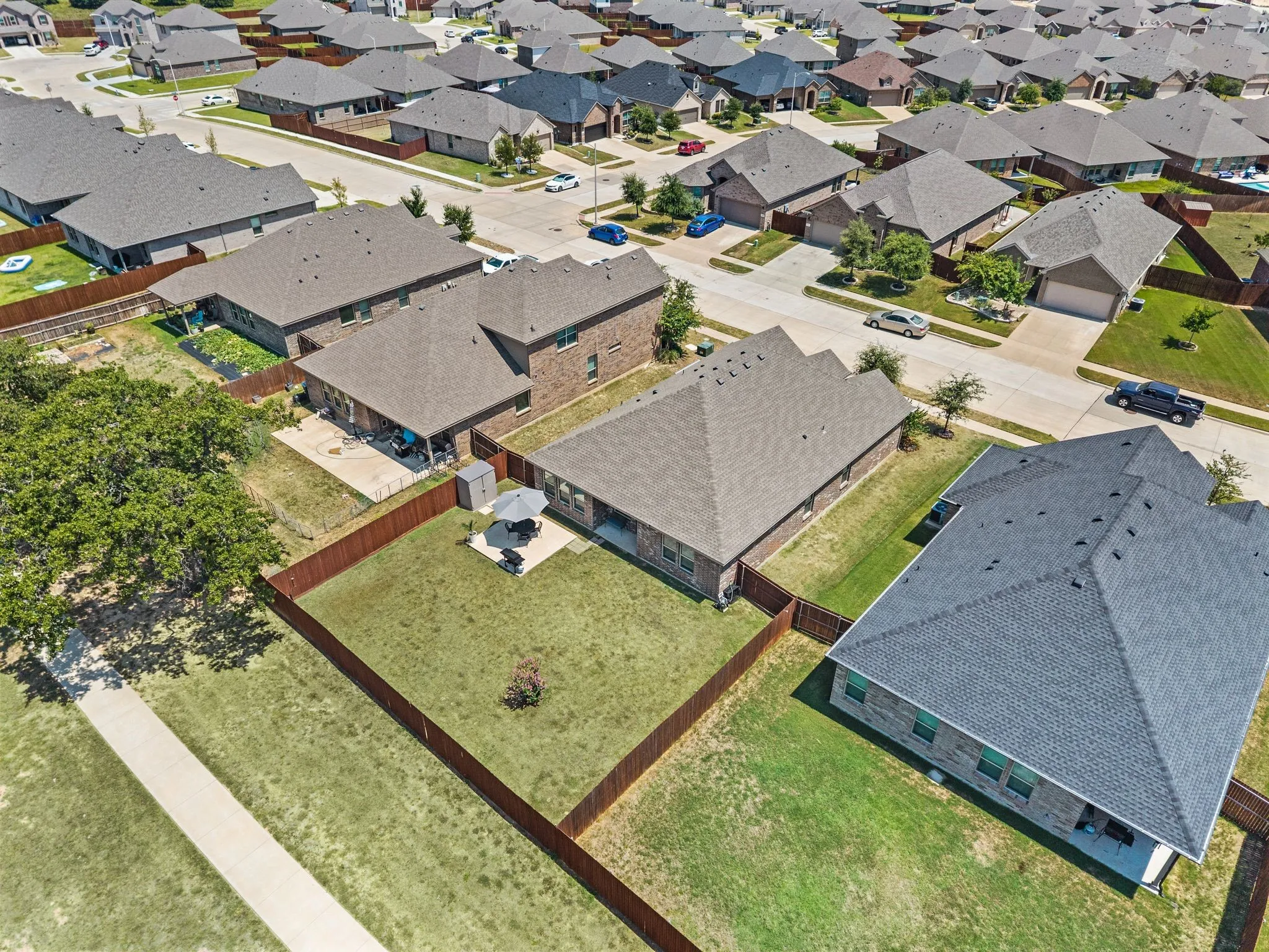 Single Family Residence For Sale in Hood County , 1540 Seabiscuit Drive, Granbury, Texas 76049, 4 Bedroom, 2 Bathroom, 2 Garage spaces, 1,848 Sqft, built in 2020, mls#21350910, Real Estate Agent in Granbury, Homes For Sale in Hood county, Homes For Sale in Granbury, Realtor in Granbury Texas, Real Estate Brokerage Independent Realty Texas, Luminita Cordes Realtor