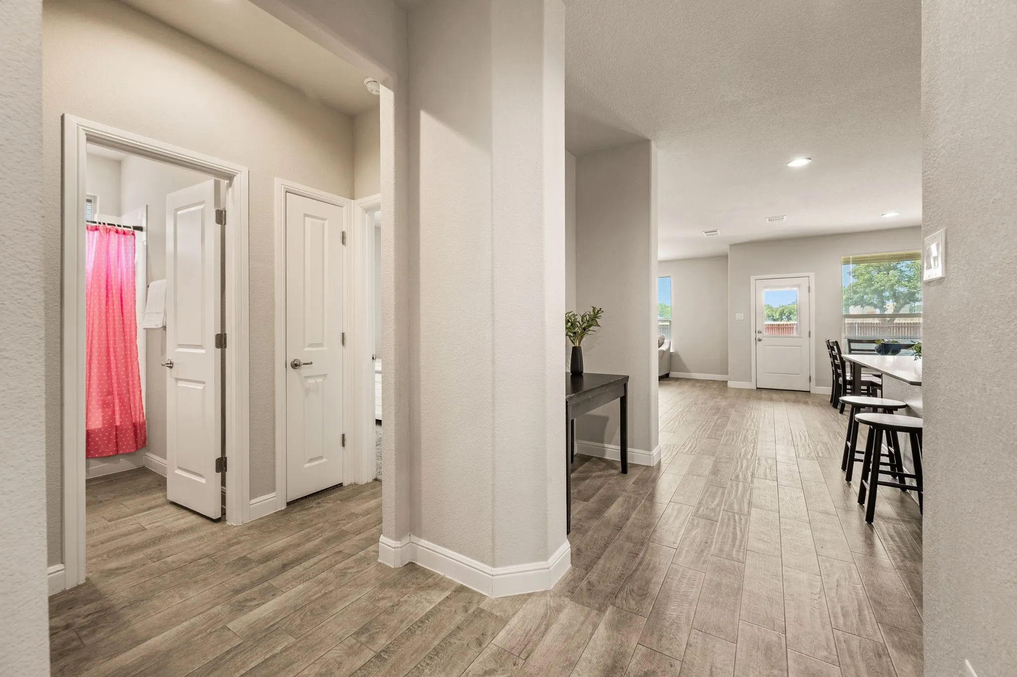 Single Family Residence For Sale in Hood County , 1540 Seabiscuit Drive, Granbury, Texas 76049, 4 Bedroom, 2 Bathroom, 2 Garage spaces, 1,848 Sqft, built in 2020, mls#21350910, Real Estate Agent in Granbury, Homes For Sale in Hood county, Homes For Sale in Granbury, Realtor in Granbury Texas, Real Estate Brokerage Independent Realty Texas, Luminita Cordes Realtor
