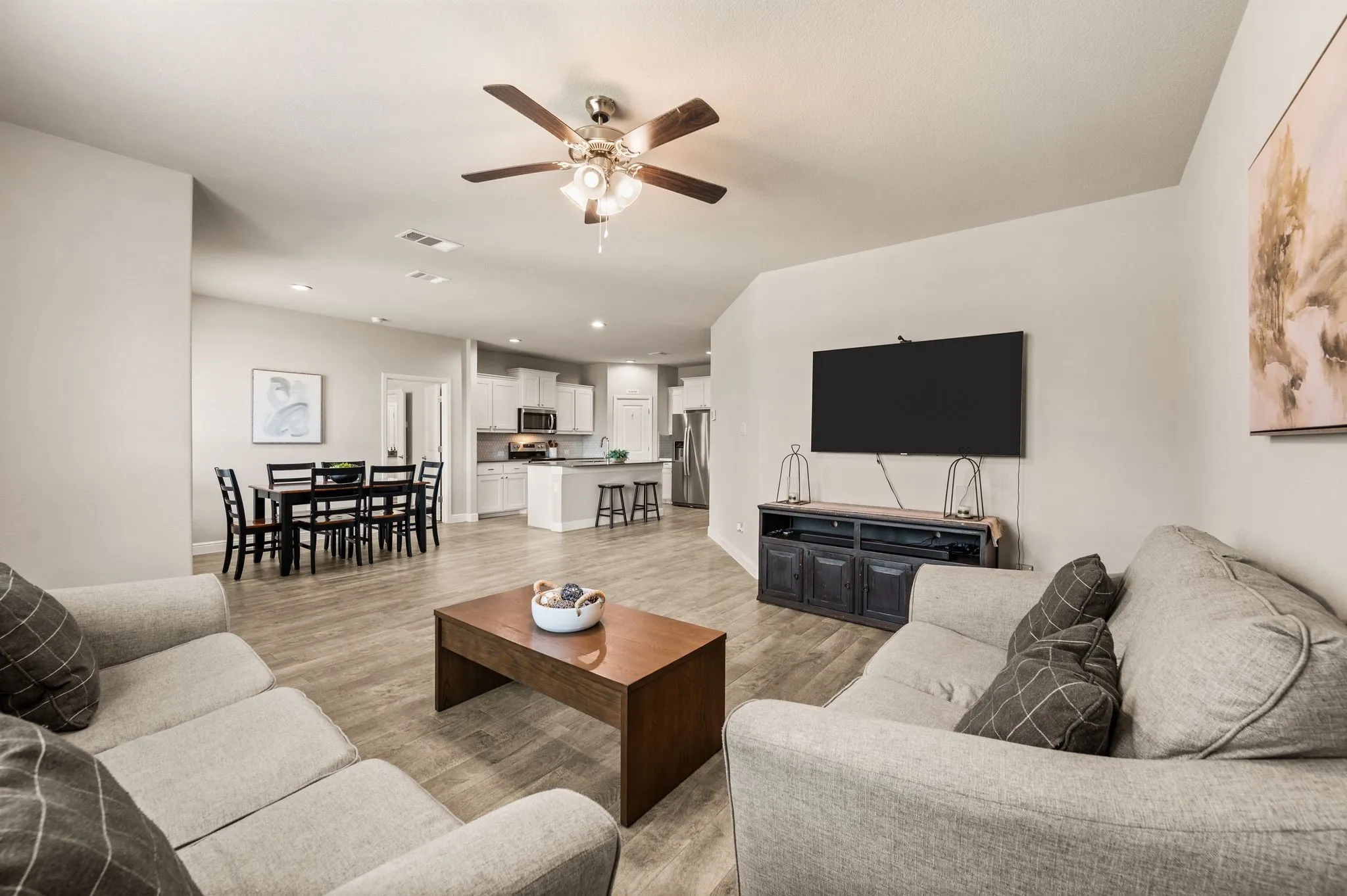 Single Family Residence For Sale in Hood County , 1540 Seabiscuit Drive, Granbury, Texas 76049, 4 Bedroom, 2 Bathroom, 2 Garage spaces, 1,848 Sqft, built in 2020, mls#21350910, Real Estate Agent in Granbury, Homes For Sale in Hood county, Homes For Sale in Granbury, Realtor in Granbury Texas, Real Estate Brokerage Independent Realty Texas, Luminita Cordes Realtor