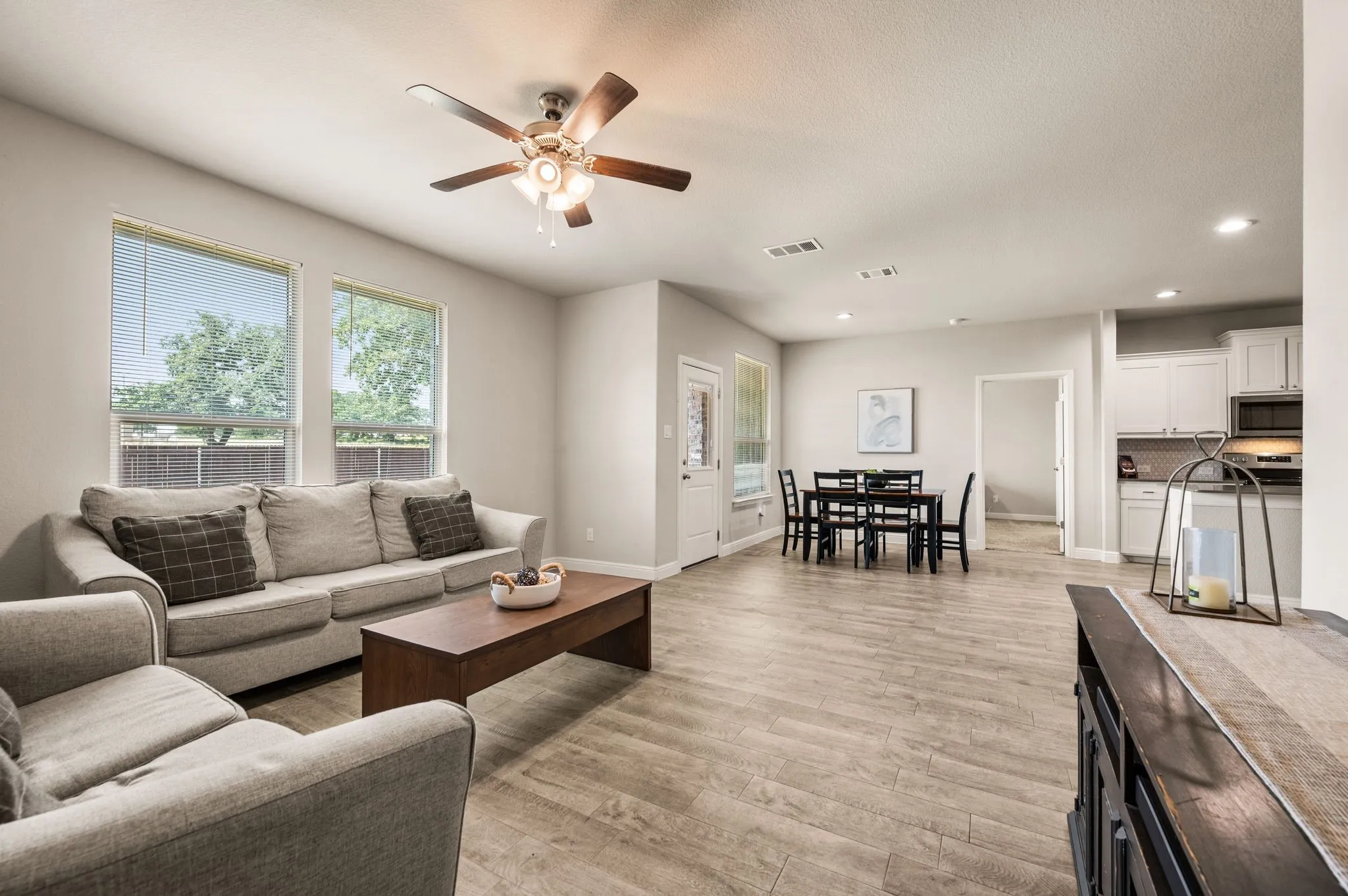 Single Family Residence For Sale in Hood County , 1540 Seabiscuit Drive, Granbury, Texas 76049, 4 Bedroom, 2 Bathroom, 2 Garage spaces, 1,848 Sqft, built in 2020, mls#21350910, Real Estate Agent in Granbury, Homes For Sale in Hood county, Homes For Sale in Granbury, Realtor in Granbury Texas, Real Estate Brokerage Independent Realty Texas, Luminita Cordes Realtor