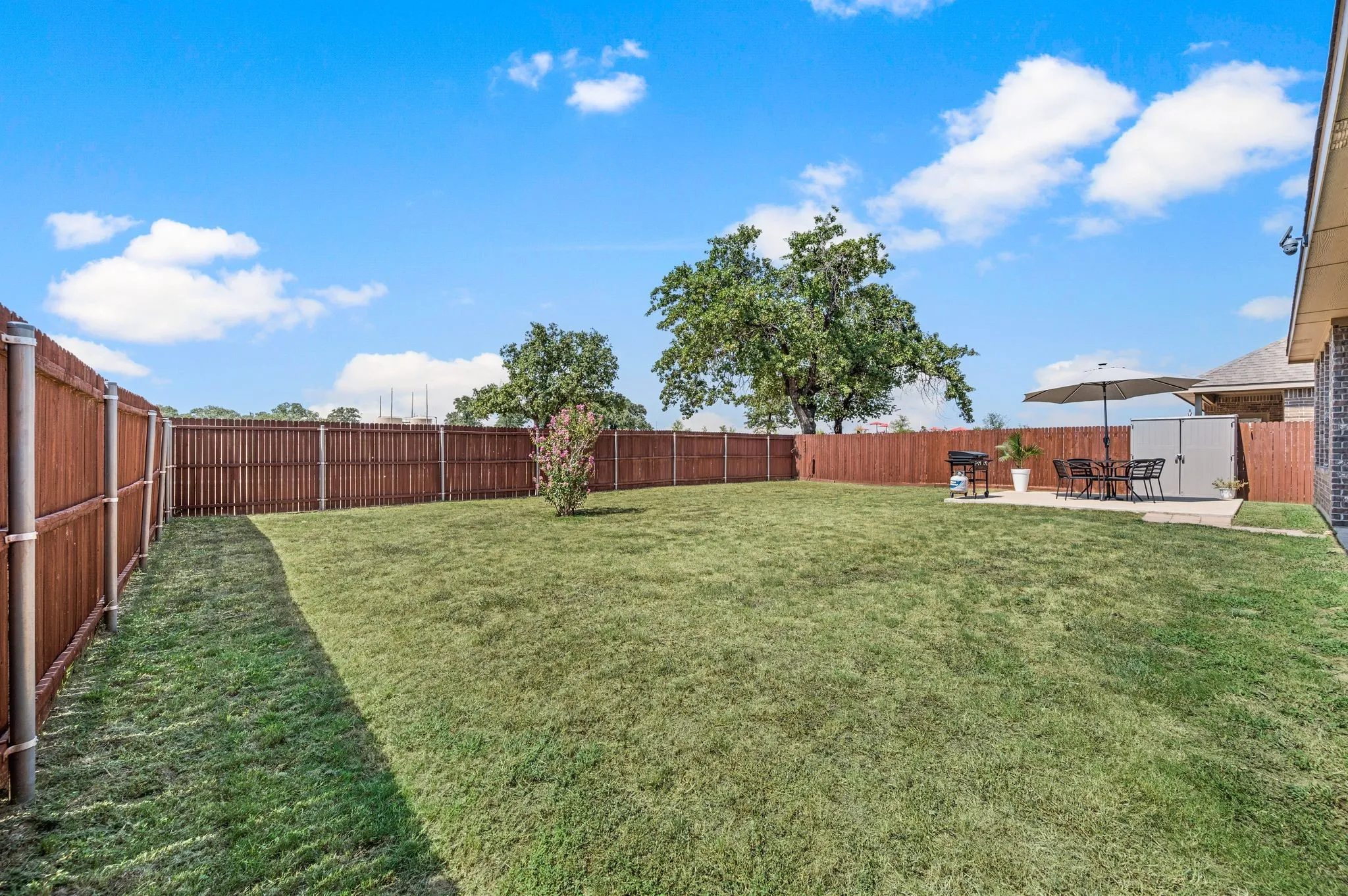 Single Family Residence For Sale in Hood County , 1540 Seabiscuit Drive, Granbury, Texas 76049, 4 Bedroom, 2 Bathroom, 2 Garage spaces, 1,848 Sqft, built in 2020, mls#21350910, Real Estate Agent in Granbury, Homes For Sale in Hood county, Homes For Sale in Granbury, Realtor in Granbury Texas, Real Estate Brokerage Independent Realty Texas, Luminita Cordes Realtor