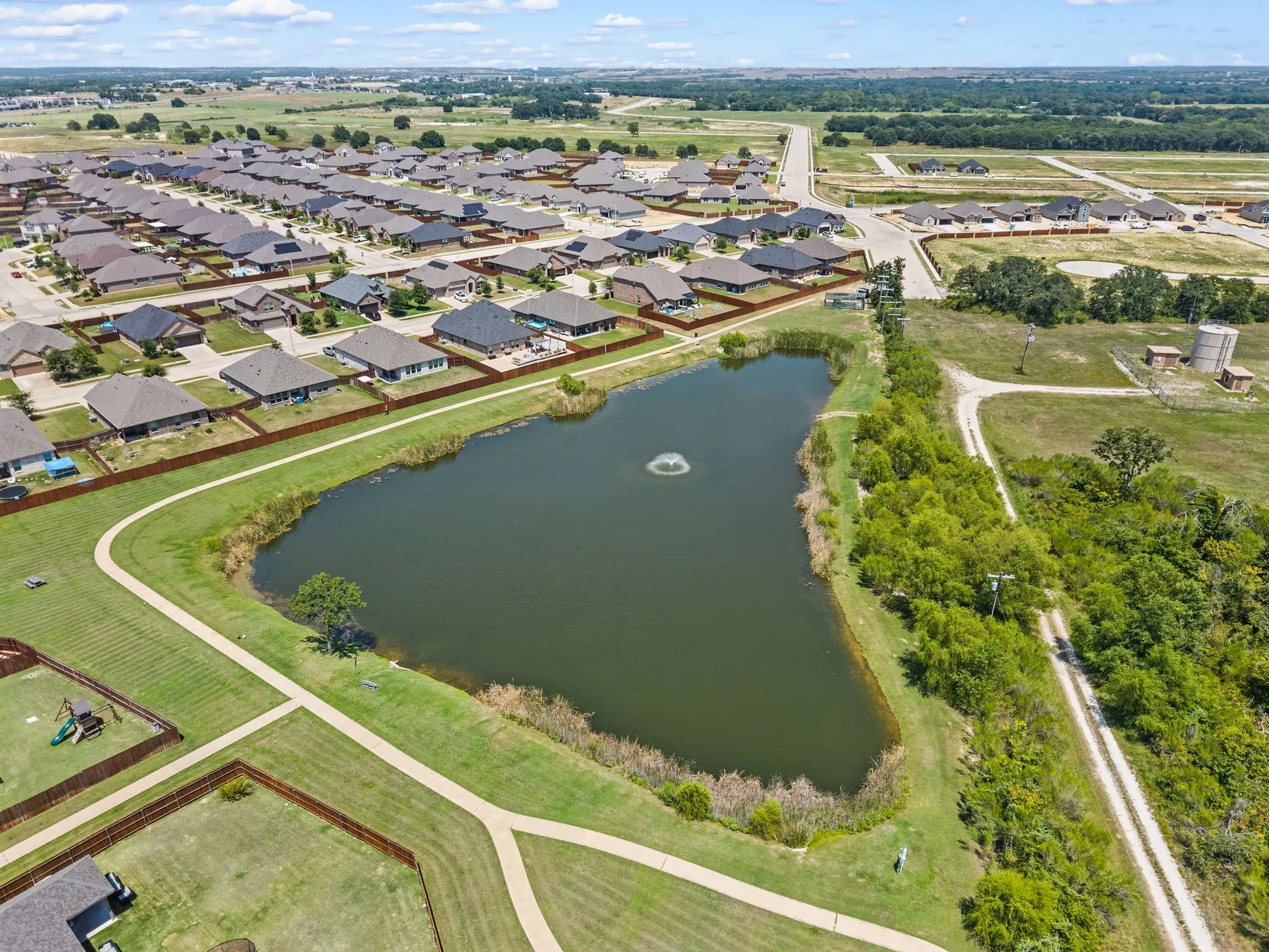Single Family Residence For Sale in Hood County , 1540 Seabiscuit Drive, Granbury, Texas 76049, 4 Bedroom, 2 Bathroom, 2 Garage spaces, 1,848 Sqft, built in 2020, mls#21350910, Real Estate Agent in Granbury, Homes For Sale in Hood county, Homes For Sale in Granbury, Realtor in Granbury Texas, Real Estate Brokerage Independent Realty Texas, Luminita Cordes Realtor