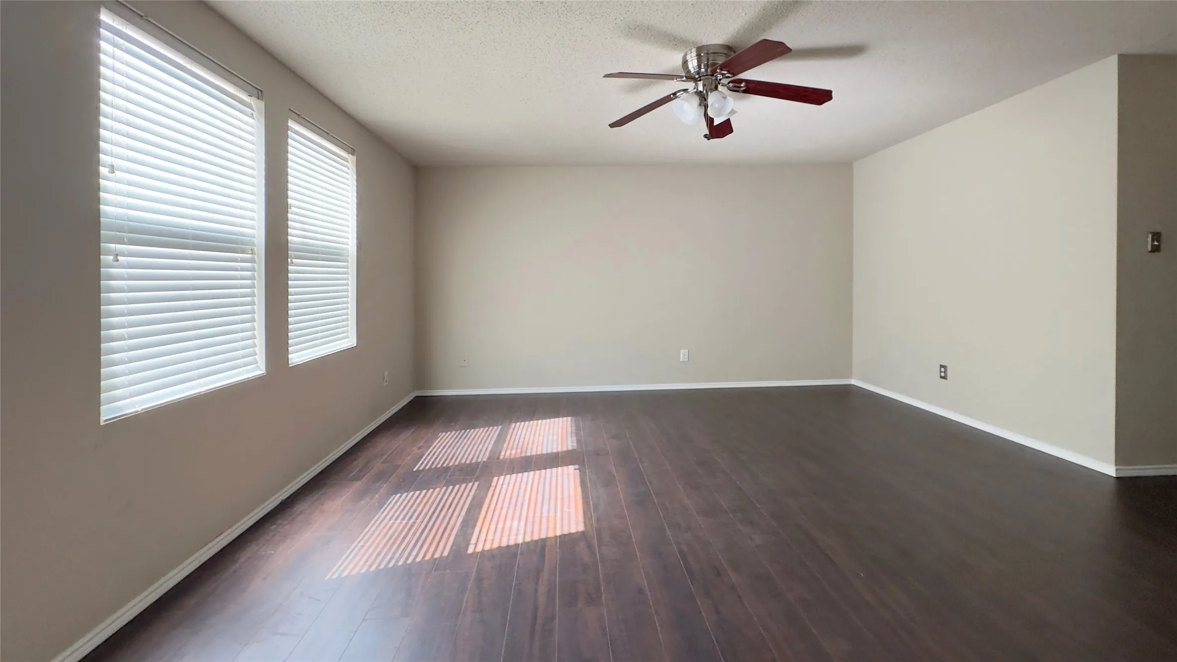 Single Family Residence For Rent in Collin County , 5321 Devils River Drive, Mc Kinney, Texas 75071, 4 Bedroom, 3 Bathroom, 2 Garage spaces, 2,907 Sqft, built in 2003, mls#21352715, Real Estate Agent in Mc Kinney, Homes For Rent in Collin county, Homes For Rent in Mc Kinney, Realtor in Mc Kinney Texas, Real Estate Brokerage Independent Realty Texas, Luminita Cordes Realtor