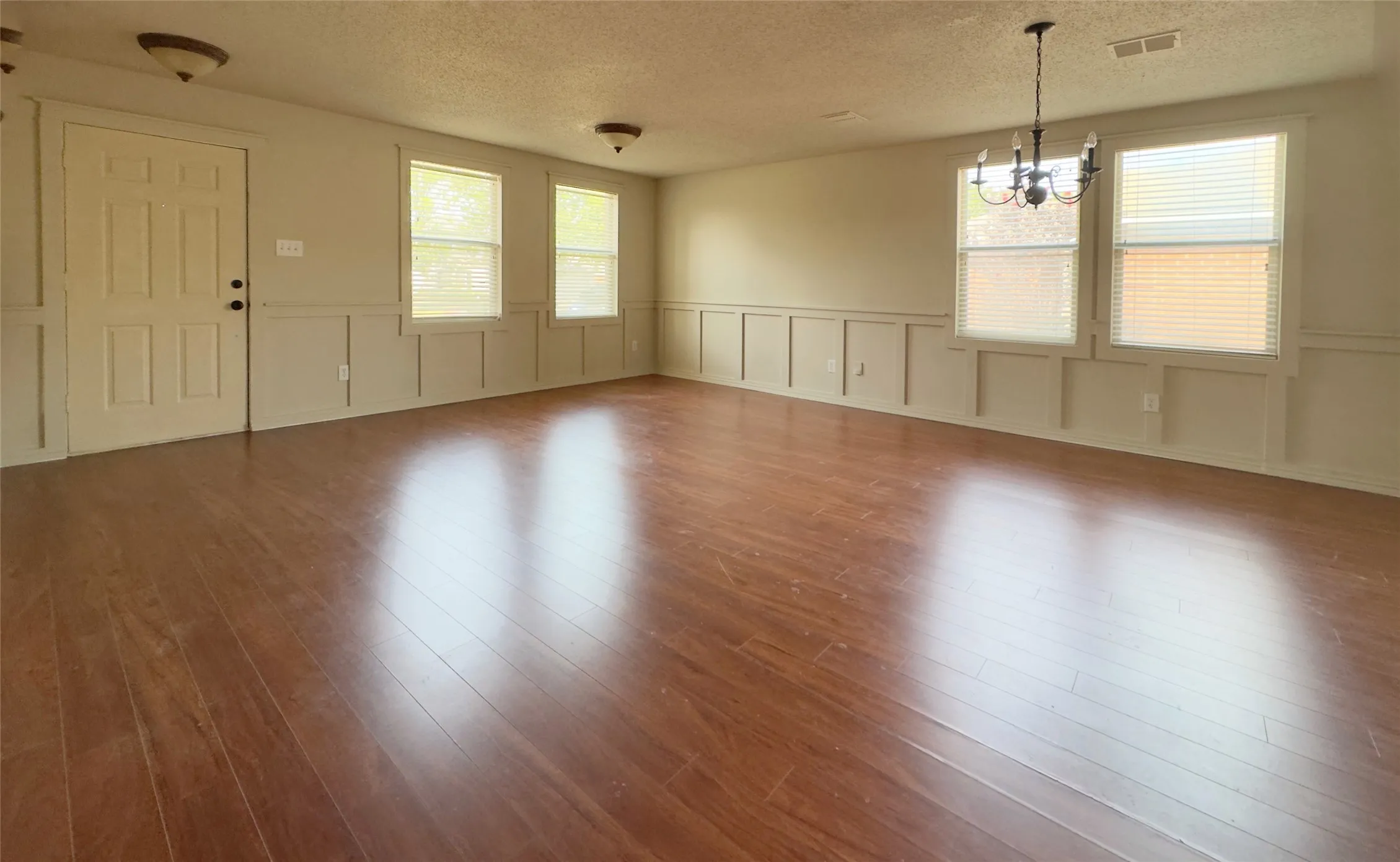 Single Family Residence For Rent in Collin County , 5321 Devils River Drive, Mc Kinney, Texas 75071, 4 Bedroom, 3 Bathroom, 2 Garage spaces, 2,907 Sqft, built in 2003, mls#21352715, Real Estate Agent in Mc Kinney, Homes For Rent in Collin county, Homes For Rent in Mc Kinney, Realtor in Mc Kinney Texas, Real Estate Brokerage Independent Realty Texas, Luminita Cordes Realtor