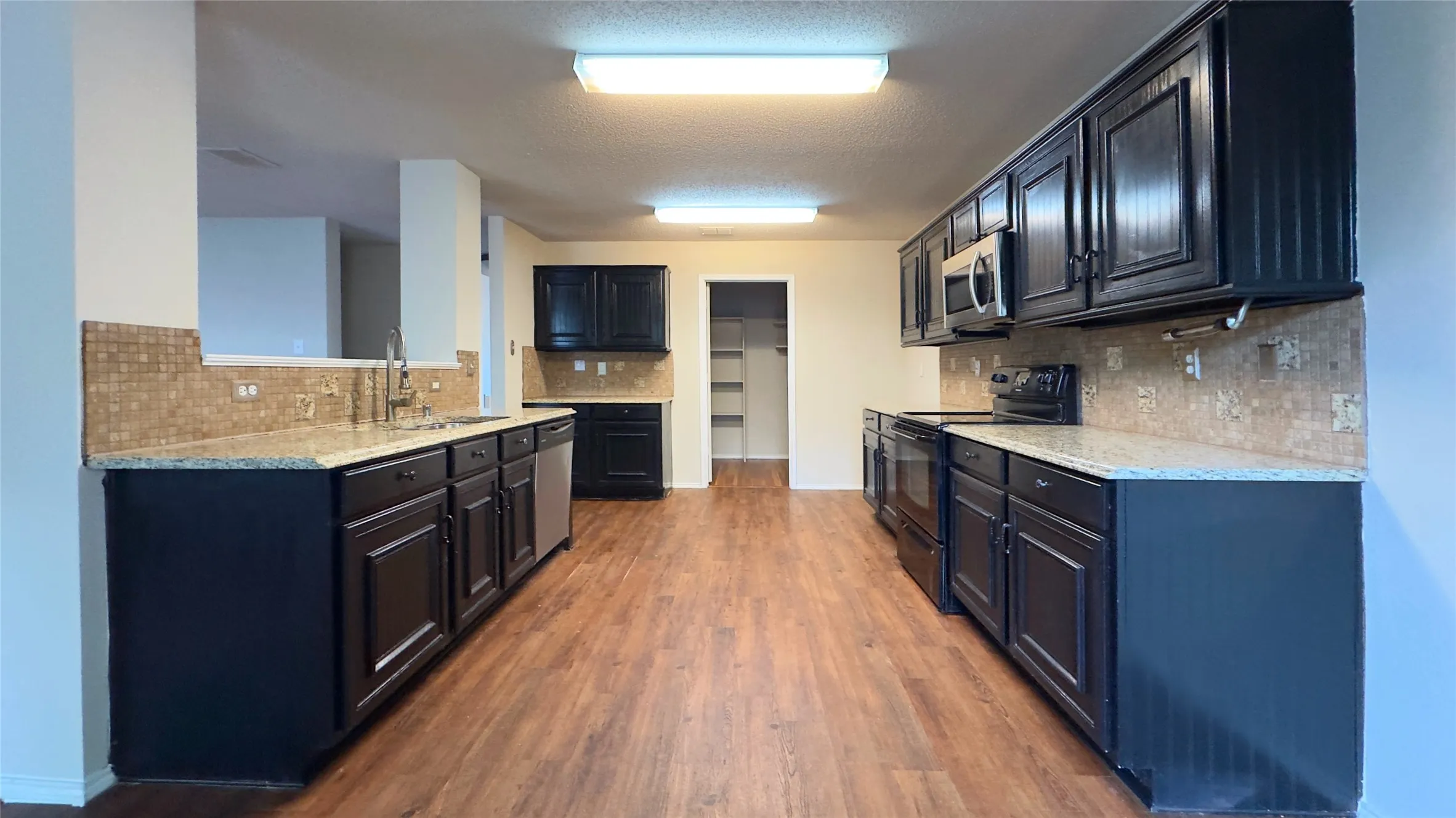 Single Family Residence For Rent in Collin County , 5321 Devils River Drive, Mc Kinney, Texas 75071, 4 Bedroom, 3 Bathroom, 2 Garage spaces, 2,907 Sqft, built in 2003, mls#21352715, Real Estate Agent in Mc Kinney, Homes For Rent in Collin county, Homes For Rent in Mc Kinney, Realtor in Mc Kinney Texas, Real Estate Brokerage Independent Realty Texas, Luminita Cordes Realtor