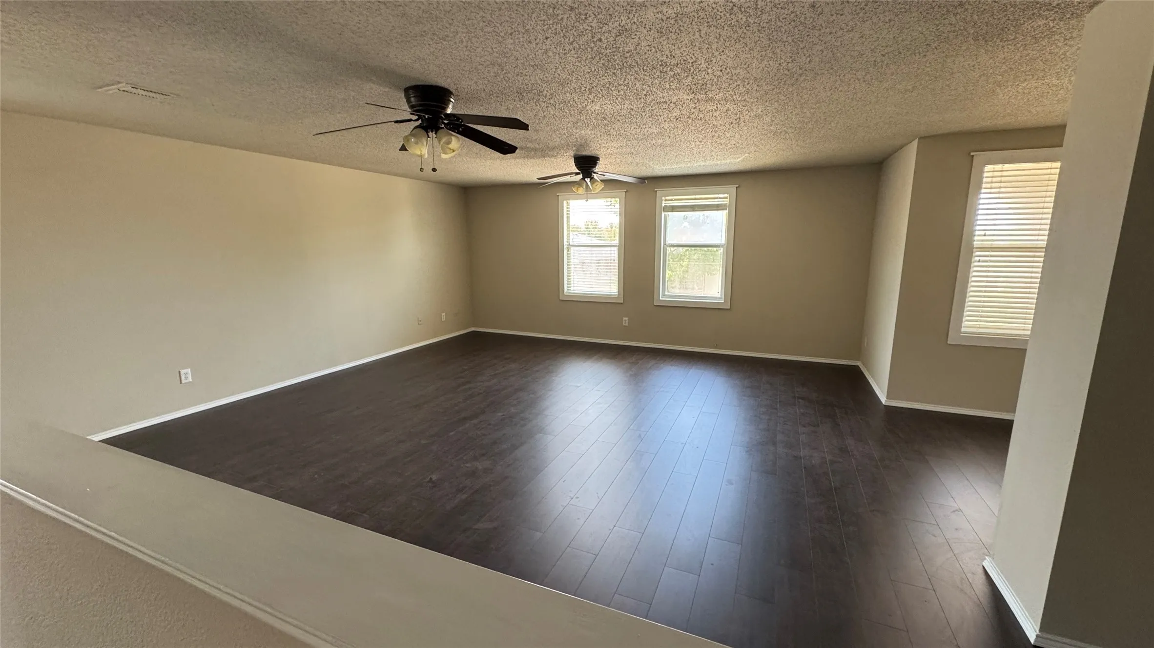 Single Family Residence For Rent in Collin County , 5321 Devils River Drive, Mc Kinney, Texas 75071, 4 Bedroom, 3 Bathroom, 2 Garage spaces, 2,907 Sqft, built in 2003, mls#21352715, Real Estate Agent in Mc Kinney, Homes For Rent in Collin county, Homes For Rent in Mc Kinney, Realtor in Mc Kinney Texas, Real Estate Brokerage Independent Realty Texas, Luminita Cordes Realtor