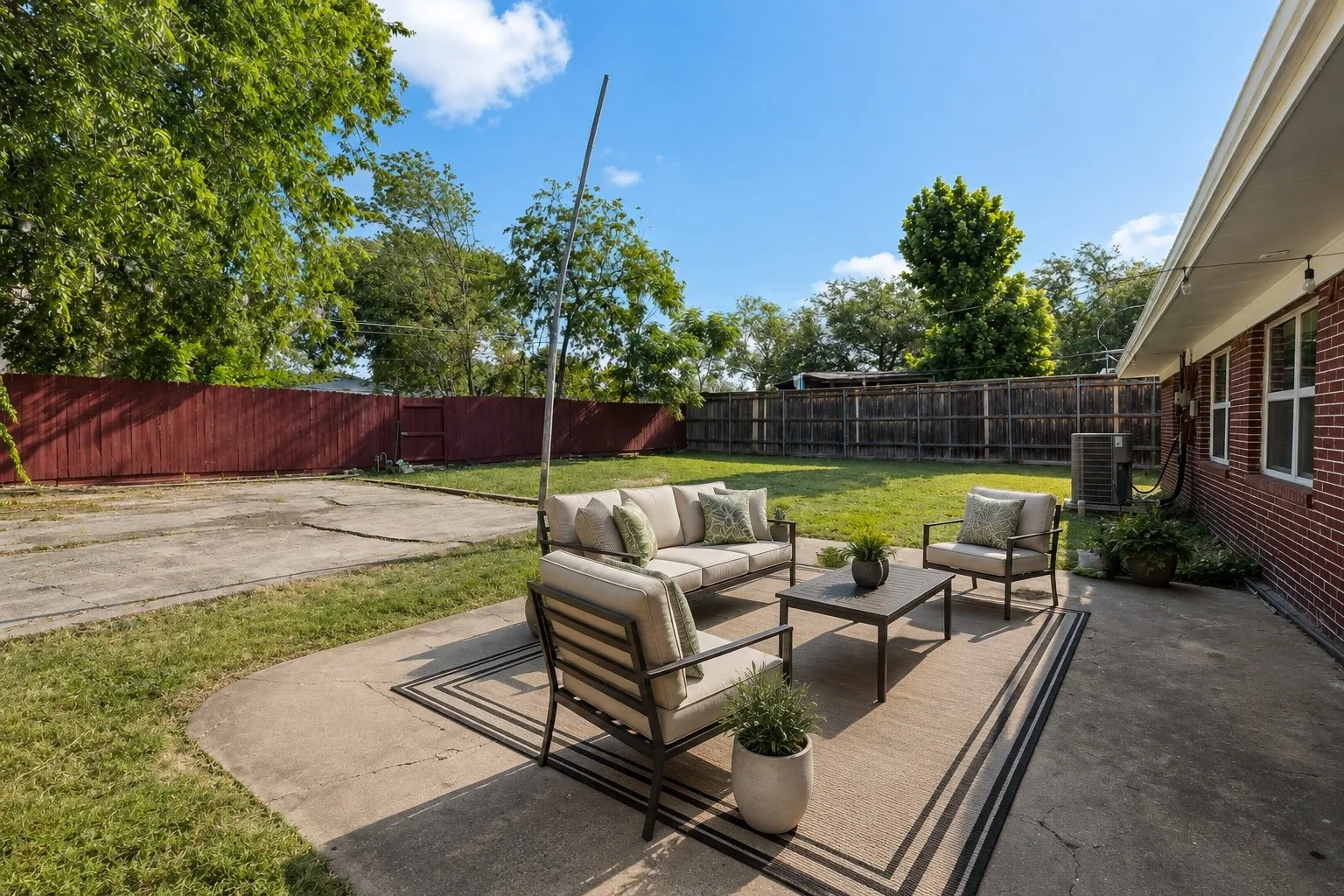 VIRTUALLY STAGED- simple patio furniniture