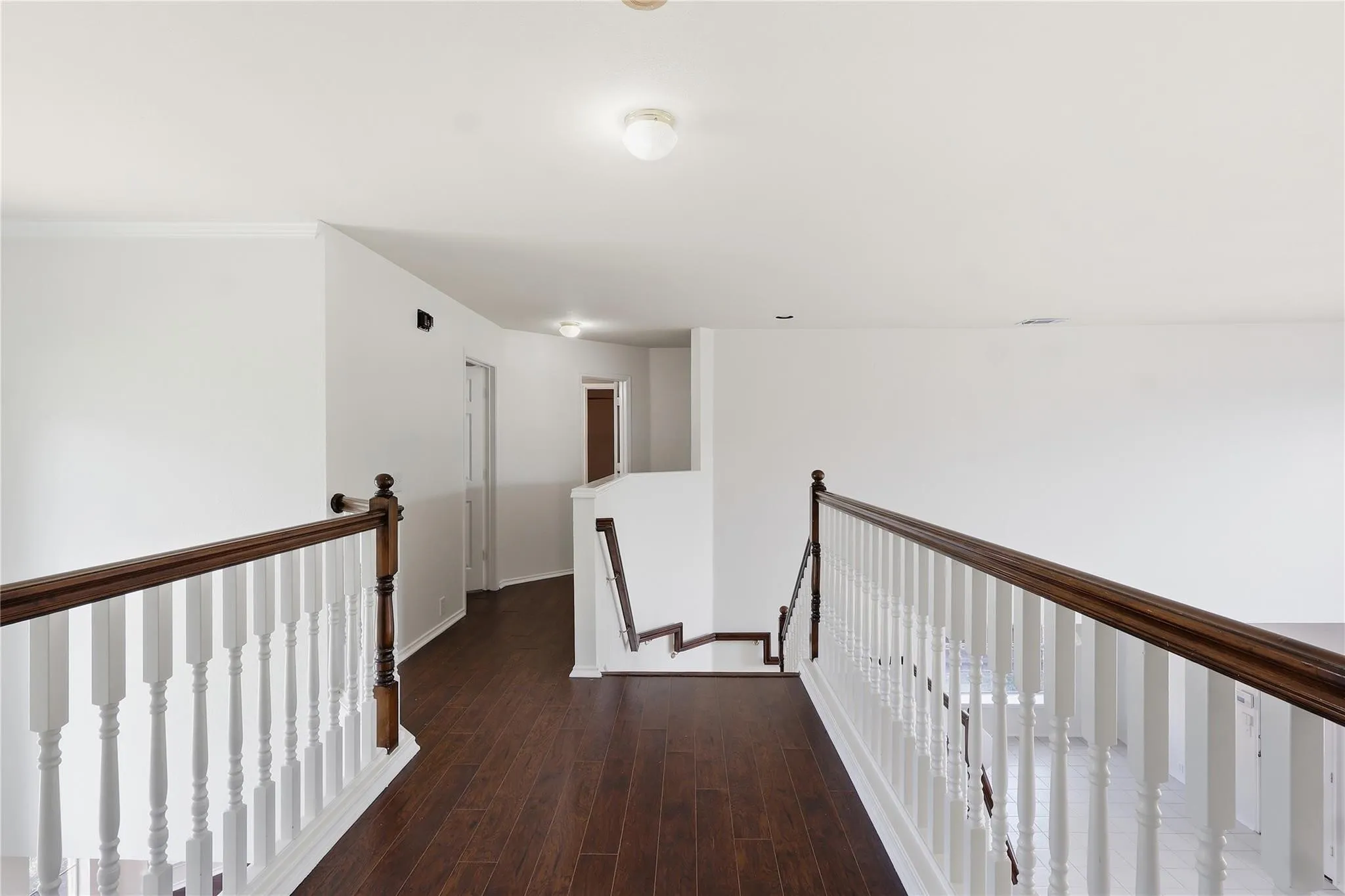 Single Family Residence For Sale in Collin County , 2809 Tallahassee, Plano, Texas 75074, 4 Bedroom, 4 Bathroom, 2 Garage spaces, 3,331 Sqft, built in 2000, mls#21352273, Real Estate Agent in Plano, Homes For Sale in Collin county, Homes For Sale in Plano, Realtor in Plano Texas, Real Estate Brokerage Independent Realty Texas, Luminita Cordes Realtor