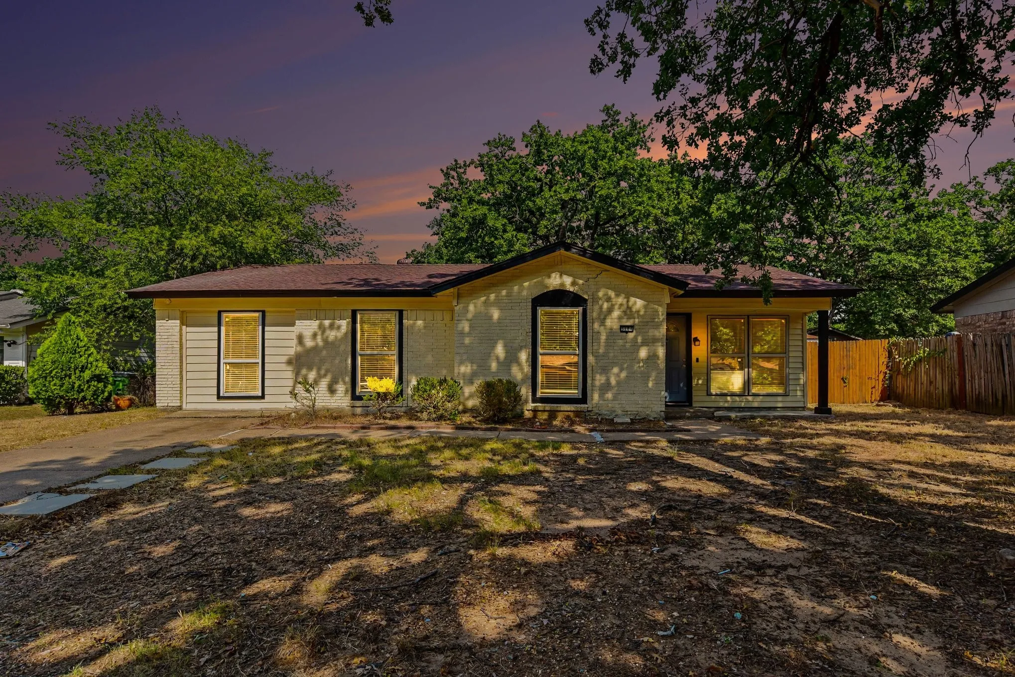 Single Family Residence For Sale in Dallas County , 3104 Forestdale Lane, Balch Springs, Texas 75180, 4 Bedroom, 3 Bathroom, Garage spaces, 1,261 Sqft, built in 1970, mls#21349850, Real Estate Agent in Balch Springs, Homes For Sale in Dallas county, Homes For Sale in Balch Springs, Realtor in Balch Springs Texas, Real Estate Brokerage Independent Realty Texas, Luminita Cordes Realtor