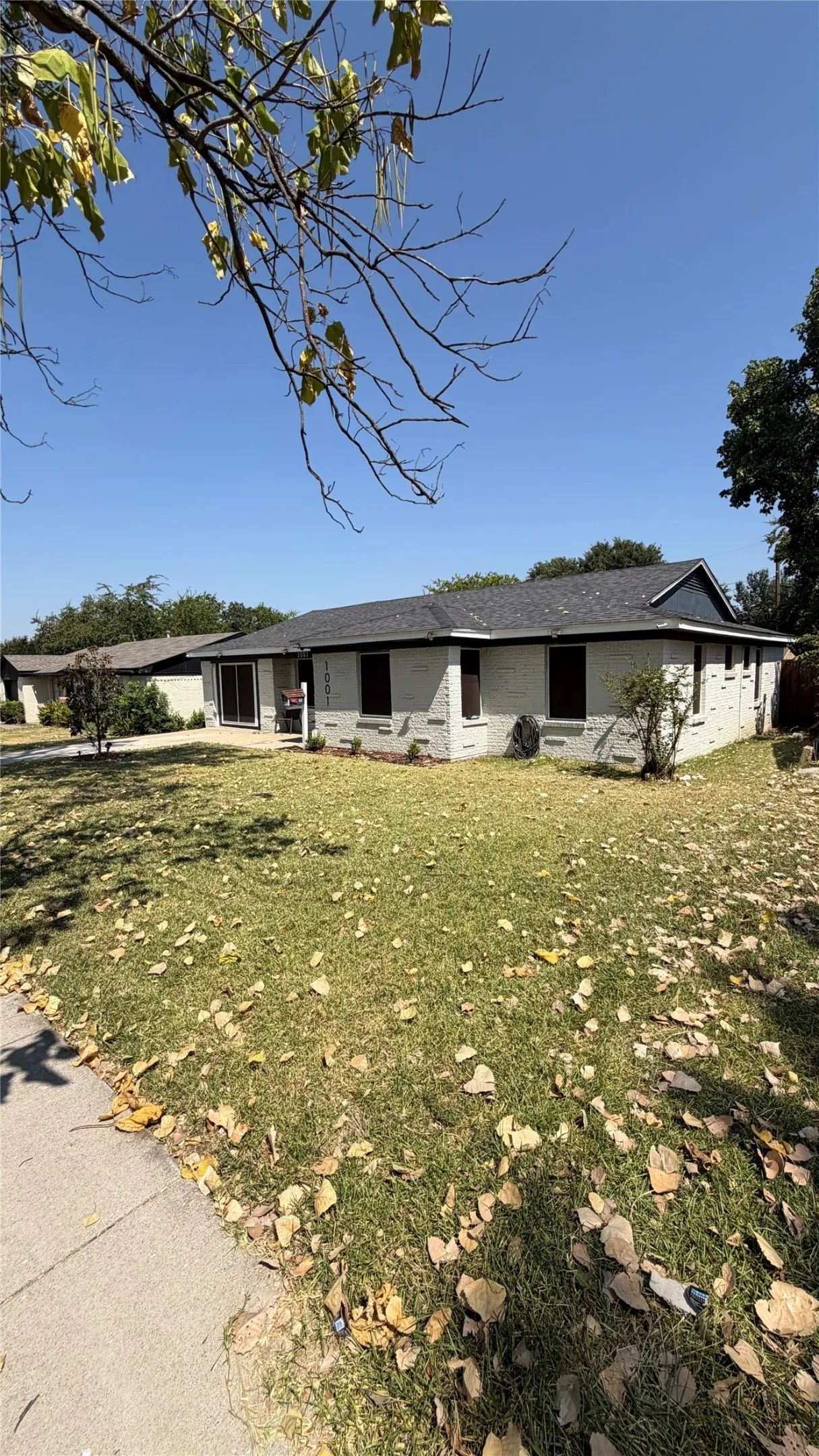 Single Family Residence For Sale in Dallas County , 1001 E Linda Drive, Garland, Texas 75041, 3 Bedroom, 2 Bathroom, Garage spaces, 1,372 Sqft, built in 1964, mls#21351539, Real Estate Agent in Garland, Homes For Sale in Dallas county, Homes For Sale in Garland, Realtor in Garland Texas, Real Estate Brokerage Independent Realty Texas, Luminita Cordes Realtor