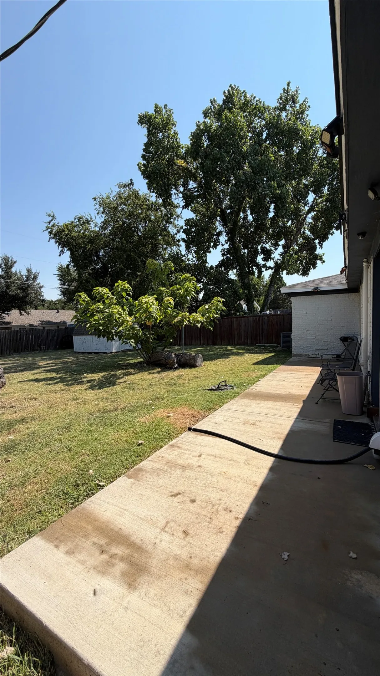 Single Family Residence For Sale in Dallas County , 1001 E Linda Drive, Garland, Texas 75041, 3 Bedroom, 2 Bathroom, Garage spaces, 1,372 Sqft, built in 1964, mls#21351539, Real Estate Agent in Garland, Homes For Sale in Dallas county, Homes For Sale in Garland, Realtor in Garland Texas, Real Estate Brokerage Independent Realty Texas, Luminita Cordes Realtor