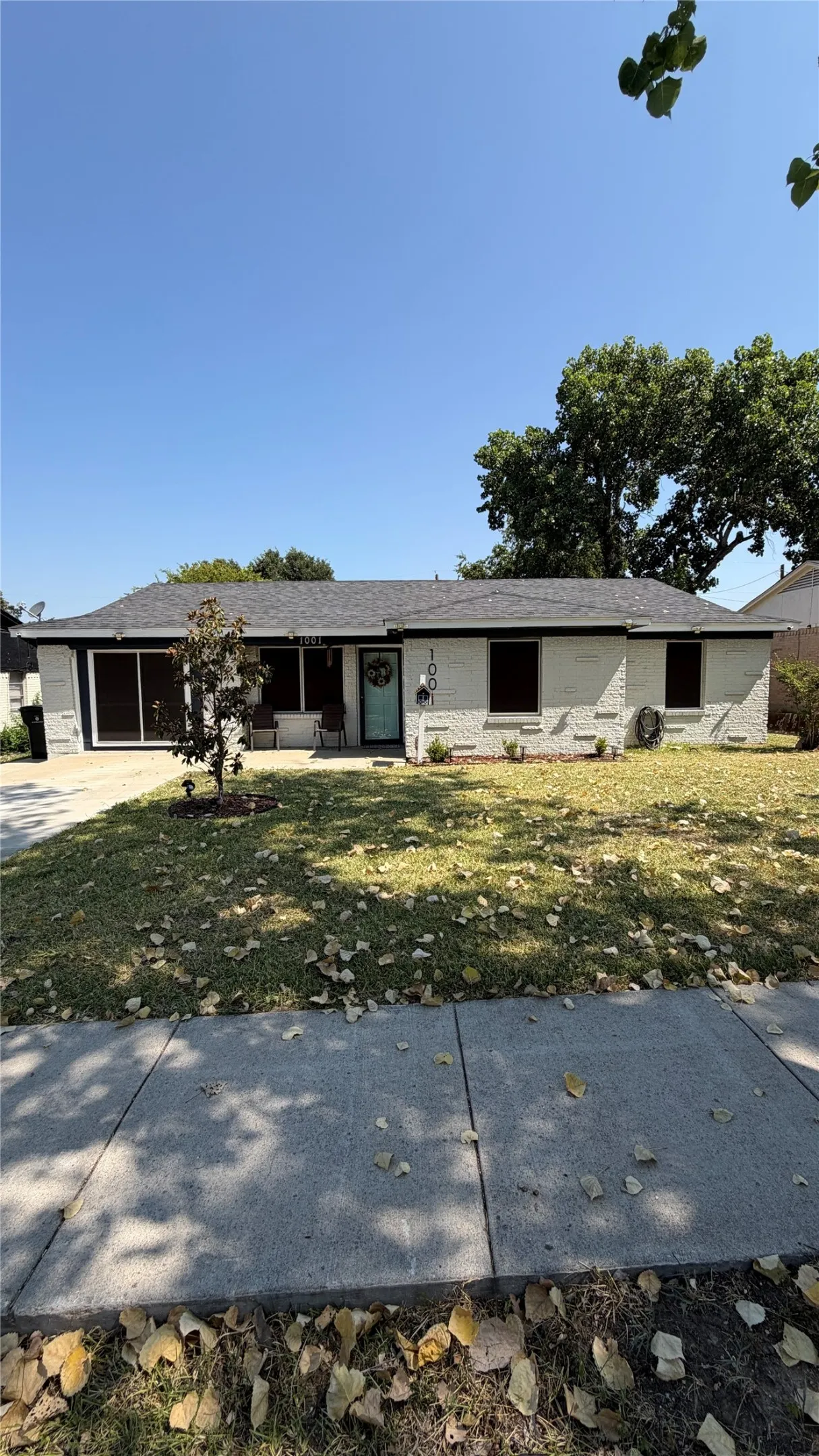 Single Family Residence For Sale in Dallas County , 1001 E Linda Drive, Garland, Texas 75041, 3 Bedroom, 2 Bathroom, Garage spaces, 1,372 Sqft, built in 1964, mls#21351539, Real Estate Agent in Garland, Homes For Sale in Dallas county, Homes For Sale in Garland, Realtor in Garland Texas, Real Estate Brokerage Independent Realty Texas, Luminita Cordes Realtor