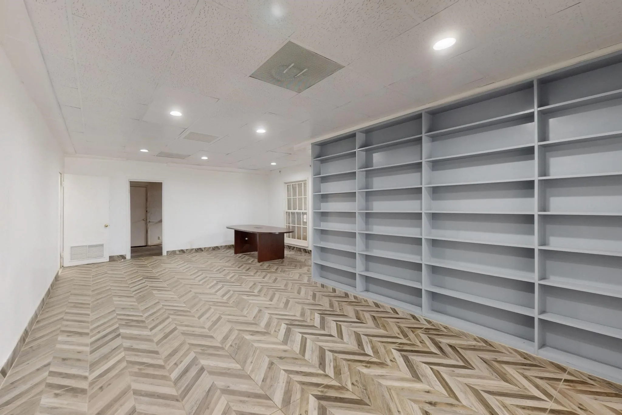 Retail For Sale in Dallas County , 630 Dalworth Street, Grand Prairie, Texas 75050, 0, 0, Garage spaces, 0 Sqft, built in 1952, Price $429,000, mls#21352735, Real Estate Agent in Grand Prairie, Homes For Sale in Dallas county, Homes For Sale in Grand Prairie, Realtor in Grand Prairie Texas, Real Estate Brokerage Independent Realty Texas, Luminita Cordes Realtor