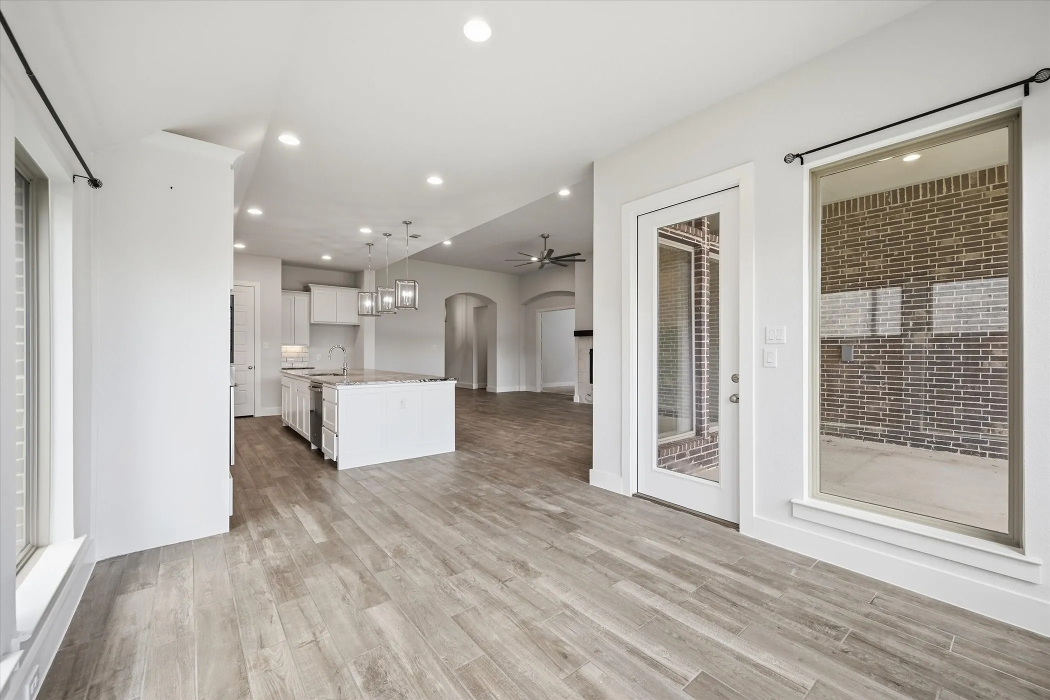 Single Family Residence For Sale in Grayson County , 1617 Cygnet Court, Van Alstyne, Texas 75495, 4 Bedroom, 4 Bathroom, 3 Garage spaces, 2,974 Sqft, built in 2021, mls#21352164, Real Estate Agent in Van Alstyne, Homes For Sale in Grayson county, Homes For Sale in Van Alstyne, Realtor in Van Alstyne Texas, Real Estate Brokerage Independent Realty Texas, Luminita Cordes Realtor