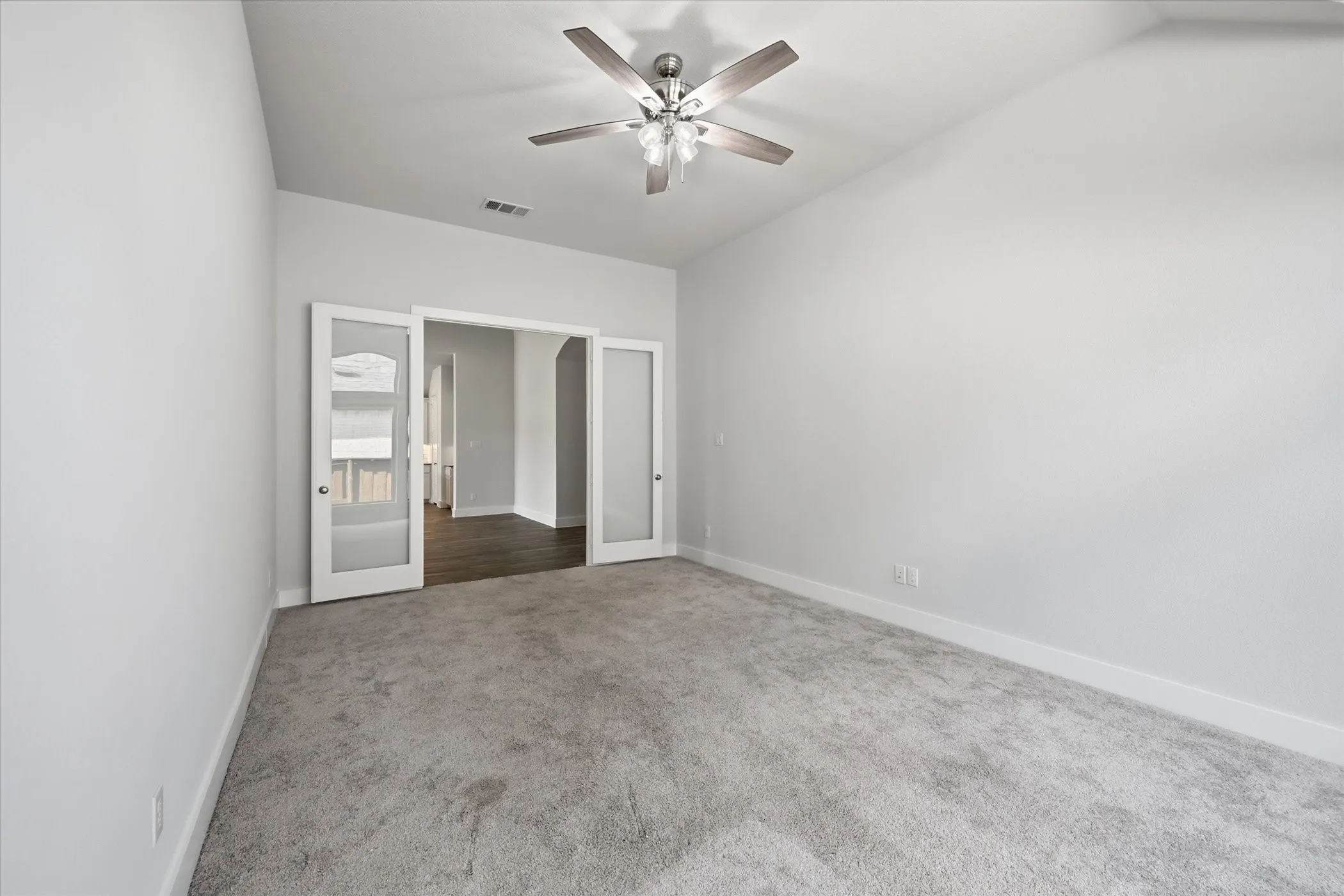 Single Family Residence For Sale in Grayson County , 1617 Cygnet Court, Van Alstyne, Texas 75495, 4 Bedroom, 4 Bathroom, 3 Garage spaces, 2,974 Sqft, built in 2021, mls#21352164, Real Estate Agent in Van Alstyne, Homes For Sale in Grayson county, Homes For Sale in Van Alstyne, Realtor in Van Alstyne Texas, Real Estate Brokerage Independent Realty Texas, Luminita Cordes Realtor