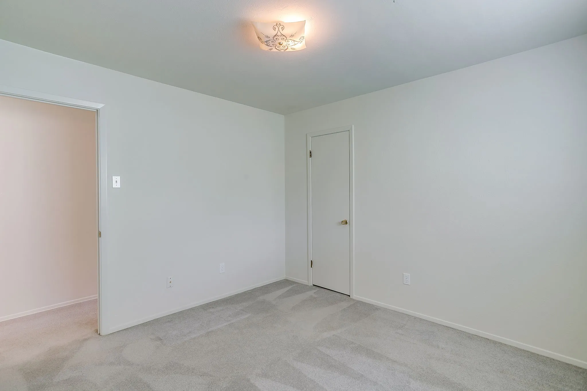 Single Family Residence For Sale in Tarrant County , 2928 Laredo Drive, Fort Worth, Texas 76116, 3 Bedroom, 2 Bathroom, 2 Garage spaces, 1,720 Sqft, built in 1965, mls#21344621, Real Estate Agent in Fort Worth, Homes For Sale in Tarrant county, Homes For Sale in Fort Worth, Realtor in Fort Worth Texas, Real Estate Brokerage Independent Realty Texas, Luminita Cordes Realtor