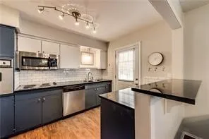 Condominium For Rent in Dallas County , 6015 E University Boulevard 227, Dallas, Texas 75206, 2 Bedroom, 1 Bathroom, Garage spaces, 924 Sqft, built in 1964, mls#21352733, Real Estate Agent in Dallas, Homes For Rent in Dallas county, Homes For Rent in Dallas, Realtor in Dallas Texas, Real Estate Brokerage Independent Realty Texas, Luminita Cordes Realtor
