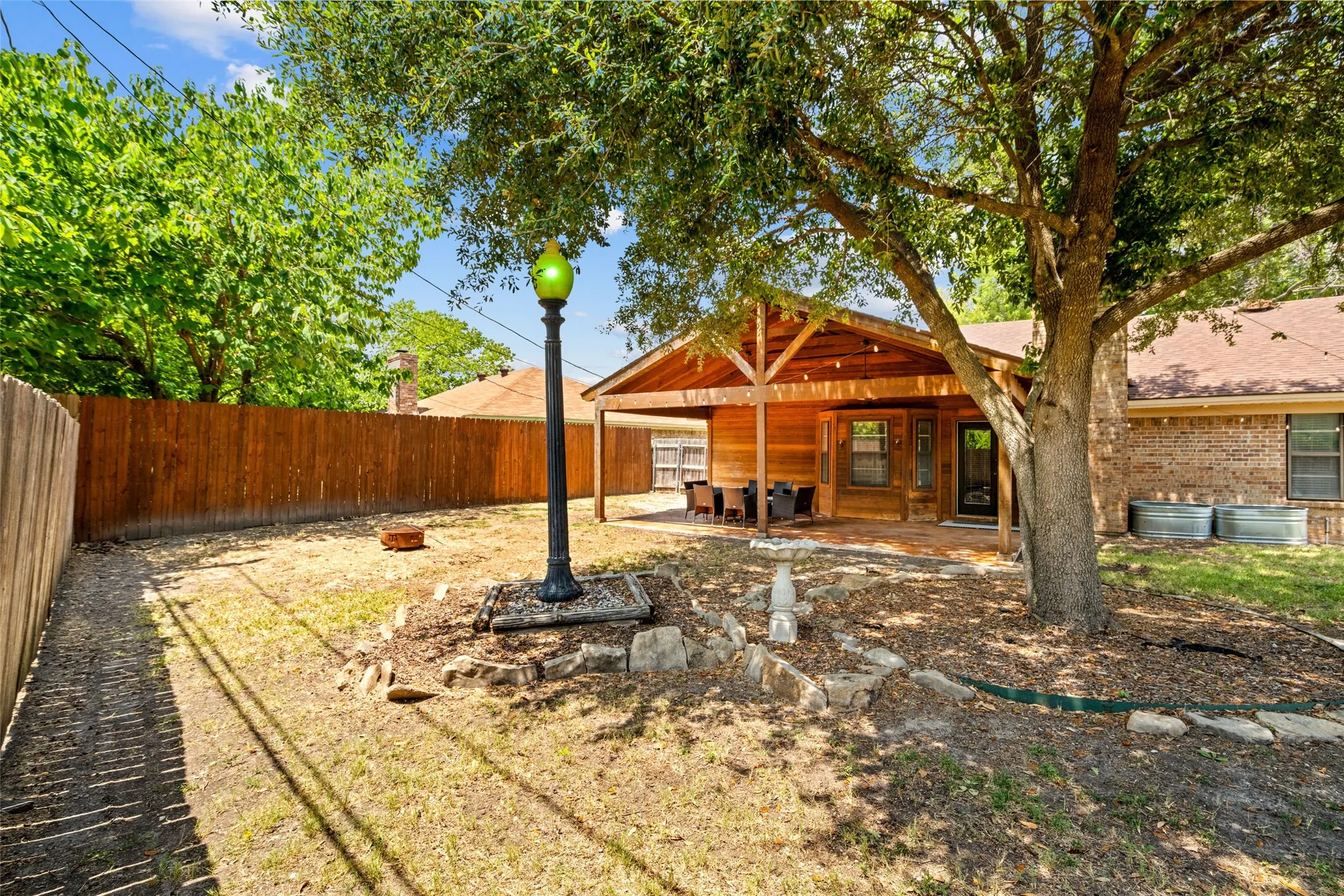 Single Family Residence For Sale in Tarrant County , 1032 Kane Street, Benbrook, Texas 76126, 3 Bedroom, 2 Bathroom, 2 Garage spaces, 1,558 Sqft, built in 1978, mls#21348616, Real Estate Agent in Benbrook, Homes For Sale in Tarrant county, Homes For Sale in Benbrook, Realtor in Benbrook Texas, Real Estate Brokerage Independent Realty Texas, Luminita Cordes Realtor