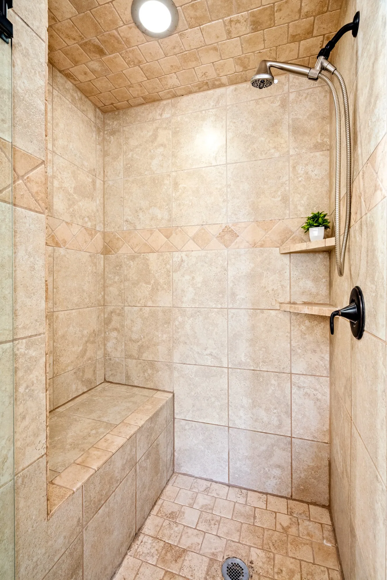 Single Family Residence For Sale in Tarrant County , 1032 Kane Street, Benbrook, Texas 76126, 3 Bedroom, 2 Bathroom, 2 Garage spaces, 1,558 Sqft, built in 1978, mls#21348616, Real Estate Agent in Benbrook, Homes For Sale in Tarrant county, Homes For Sale in Benbrook, Realtor in Benbrook Texas, Real Estate Brokerage Independent Realty Texas, Luminita Cordes Realtor