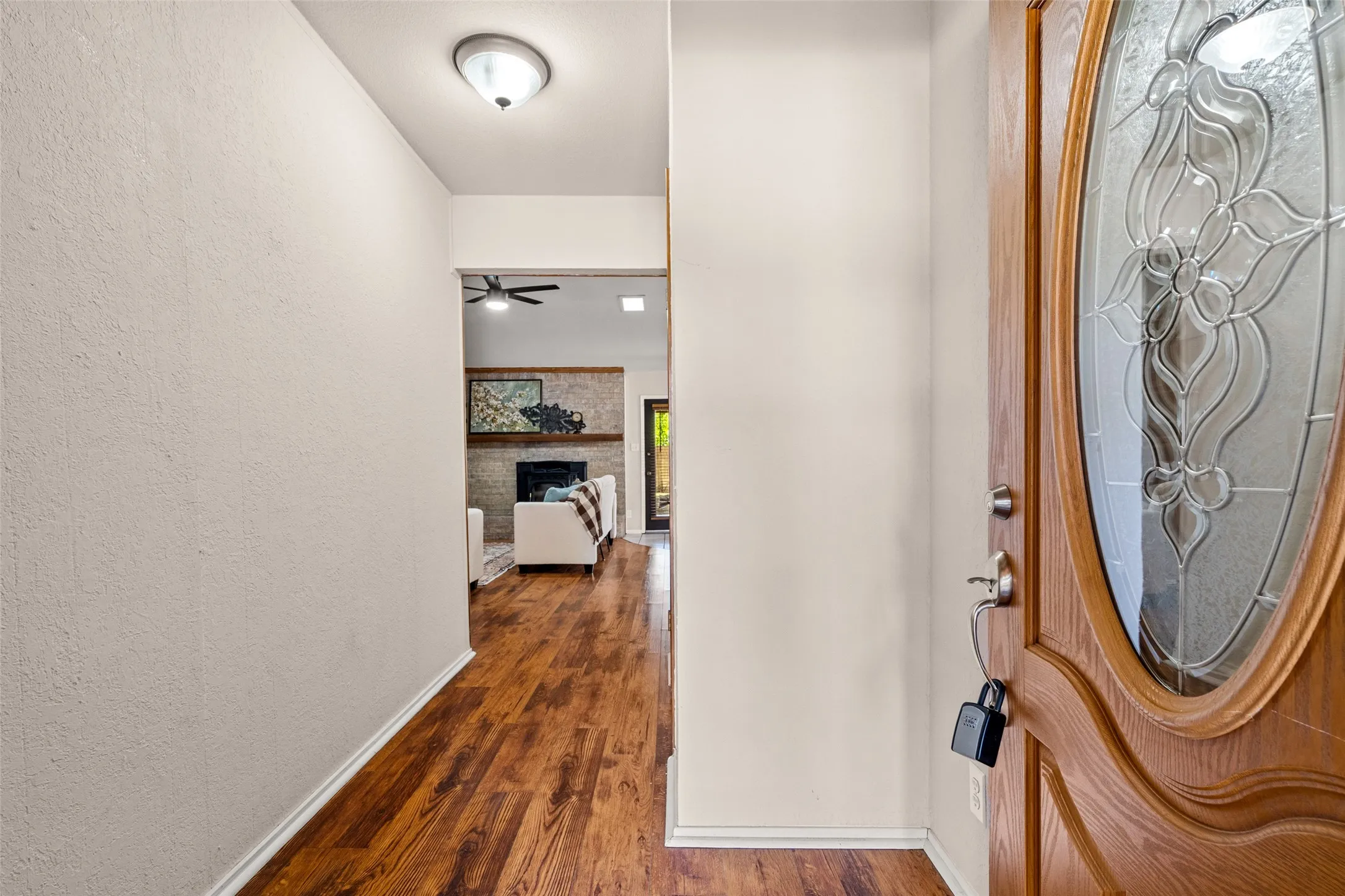 Single Family Residence For Sale in Tarrant County , 1032 Kane Street, Benbrook, Texas 76126, 3 Bedroom, 2 Bathroom, 2 Garage spaces, 1,558 Sqft, built in 1978, mls#21348616, Real Estate Agent in Benbrook, Homes For Sale in Tarrant county, Homes For Sale in Benbrook, Realtor in Benbrook Texas, Real Estate Brokerage Independent Realty Texas, Luminita Cordes Realtor