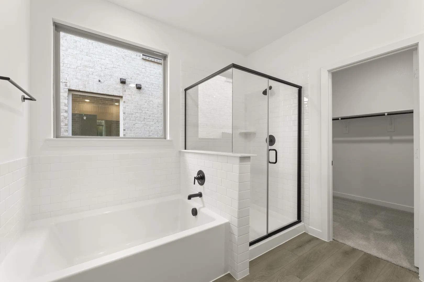 14. 4311 Bellflower - Bath (2)