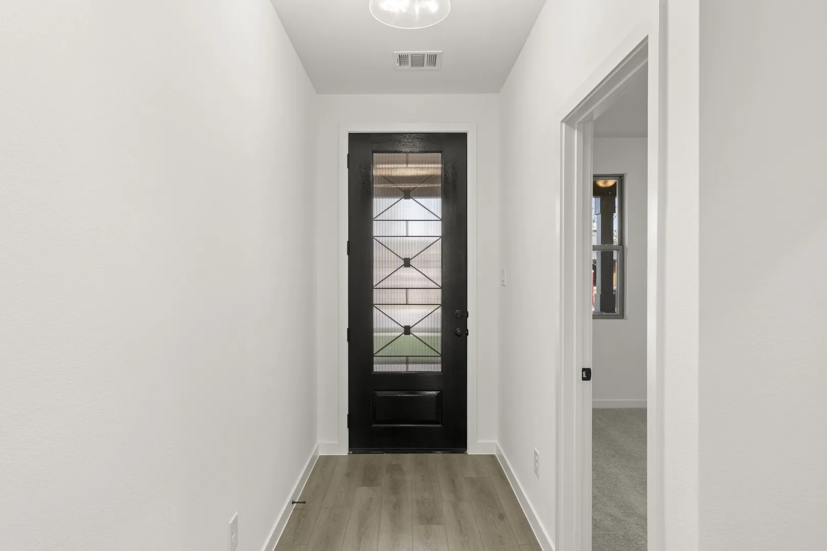 03. 4311 Bellflower - Entry